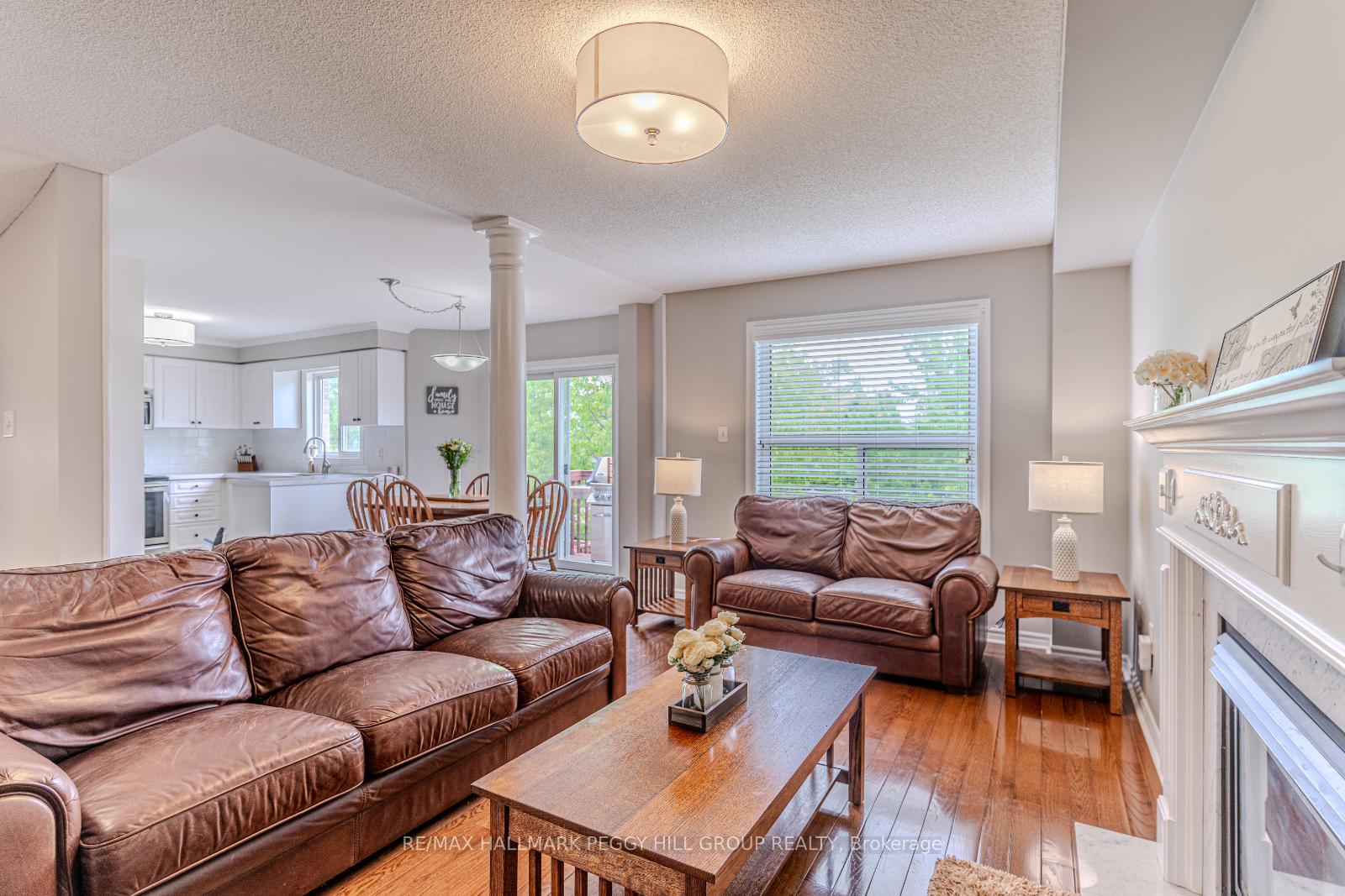 Photo 10 of 20 Dunnett Drive, Barrie, Ardagh — HOMEH