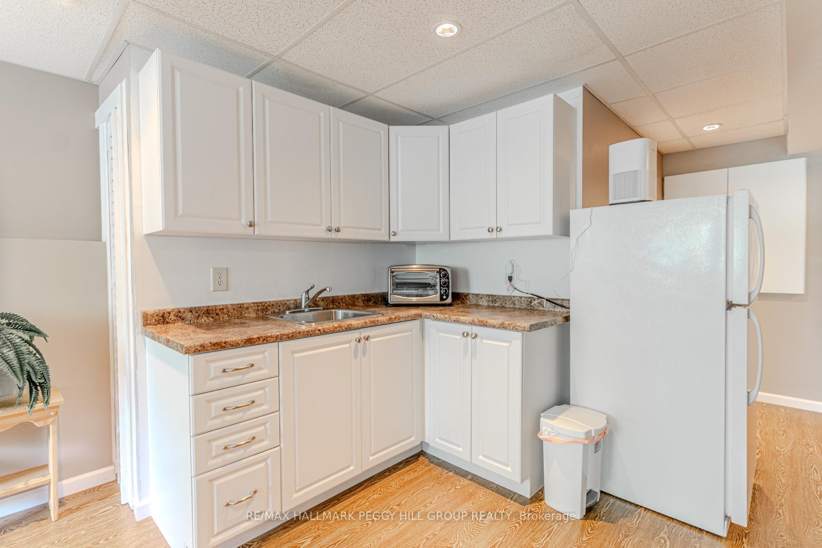 Photo 23 of 20 Dunnett Drive, Barrie, Ardagh — HOMEH