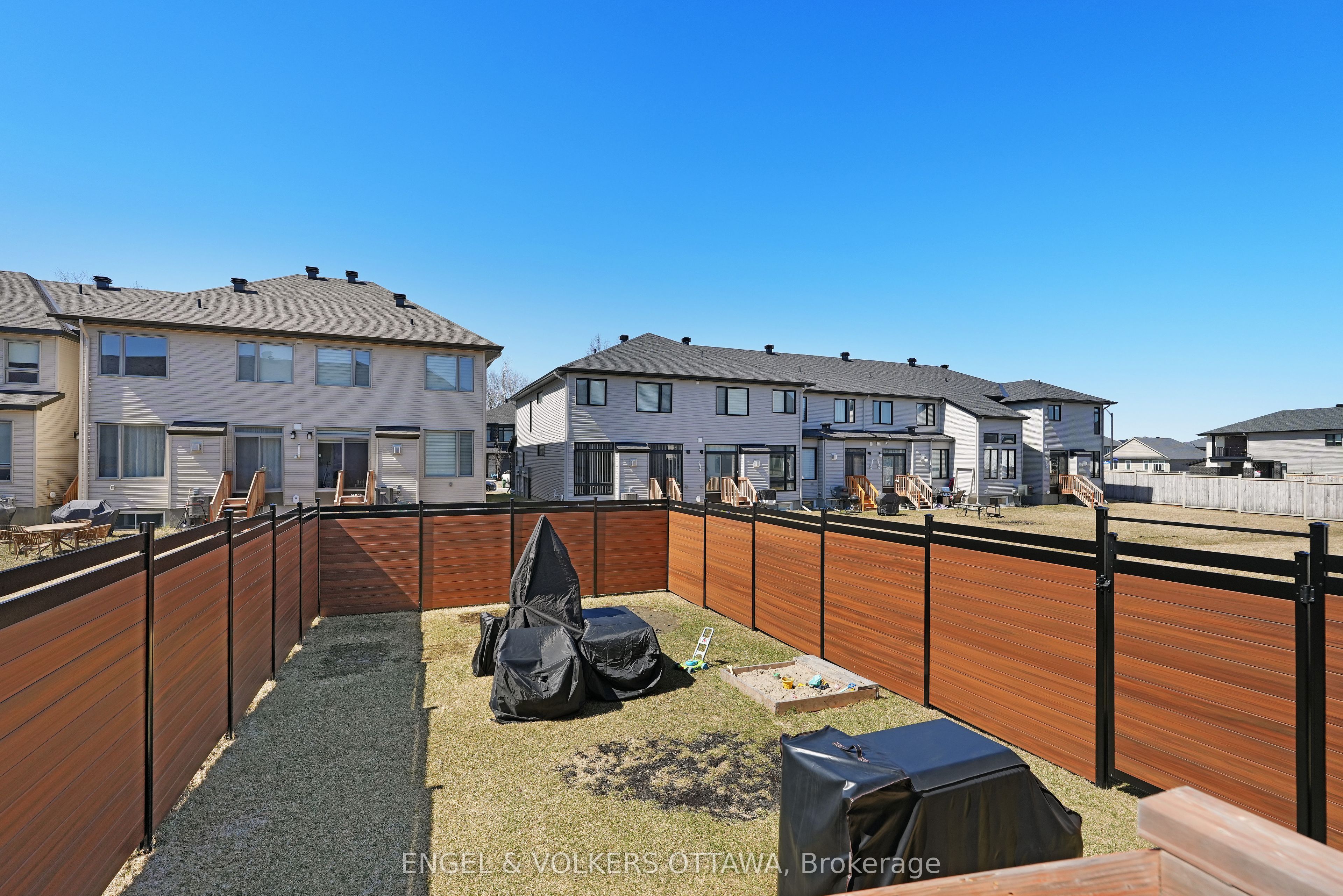 Photo 60 of 62 Canvasback Ridge, Ottawa, Riverside South/Gloucester Glen — HOMEH