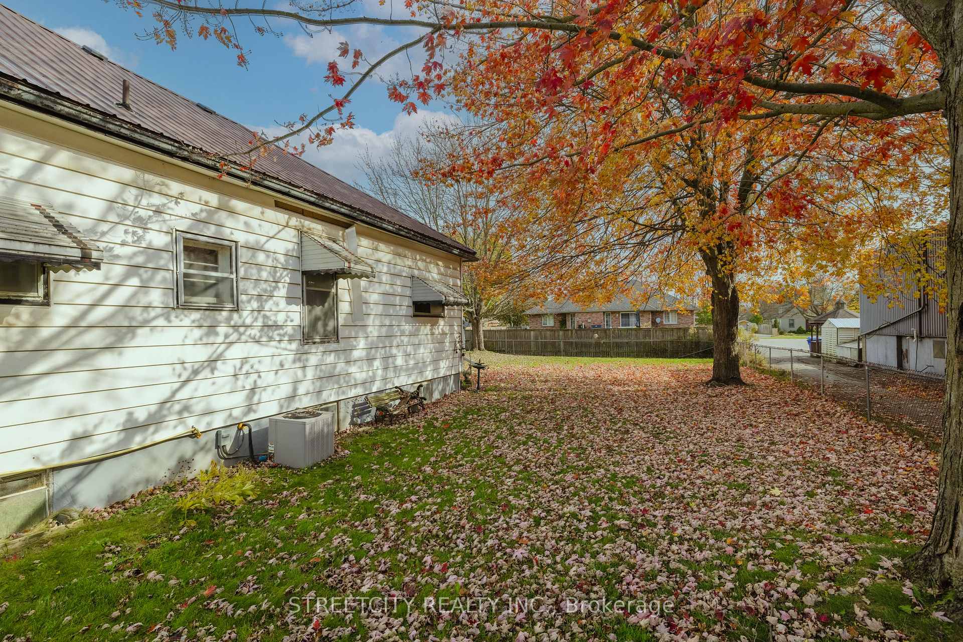 Photo 7 of 225 John Street N, Aylmer — HOMEH
