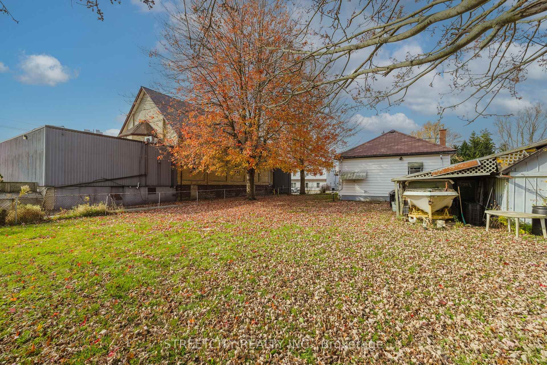 Photo 10 of 225 John Street N, Aylmer — HOMEH