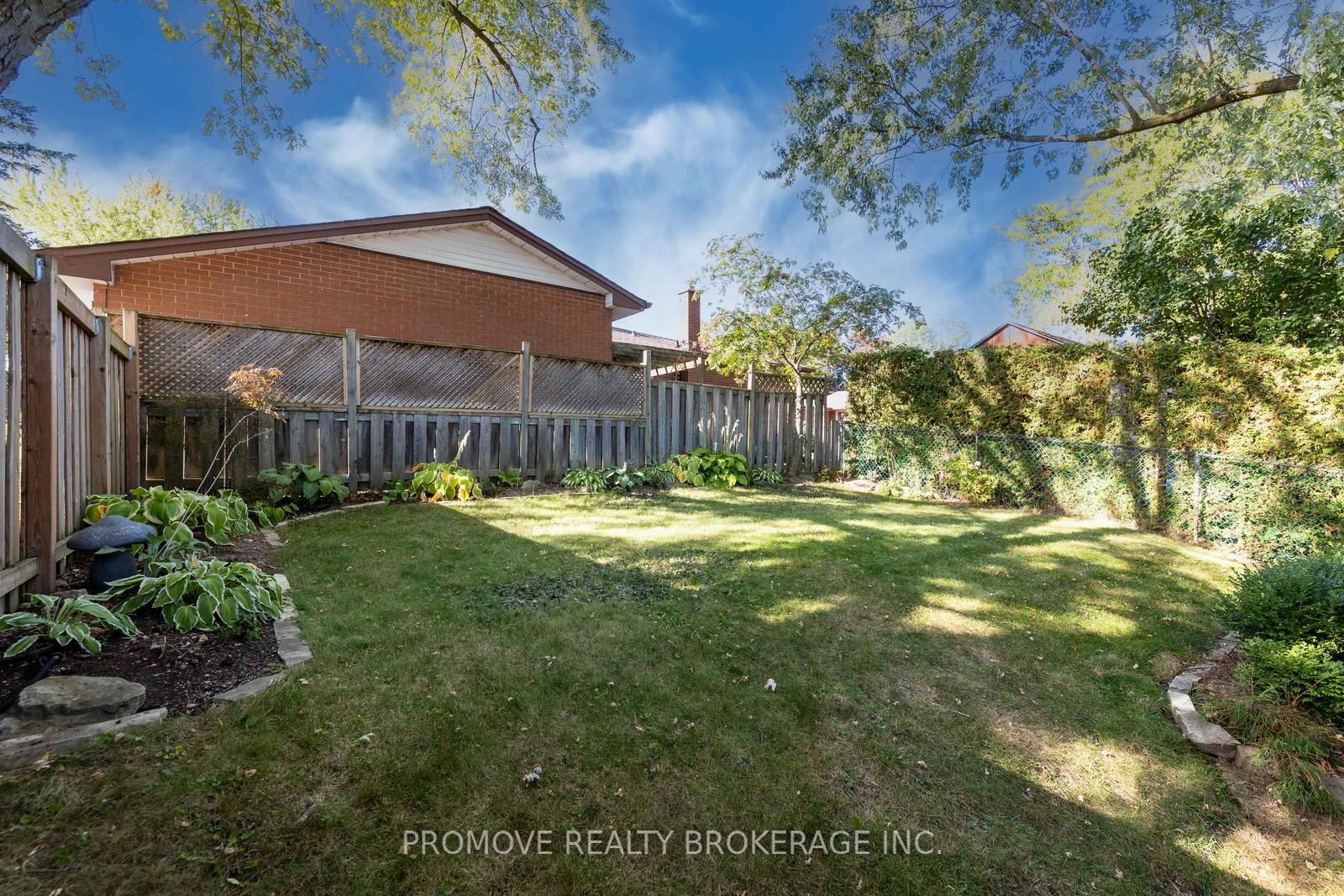 Photo 71 of 78 Devere Drive, Guelph, Dovercliffe Park/Old University — HOMEH