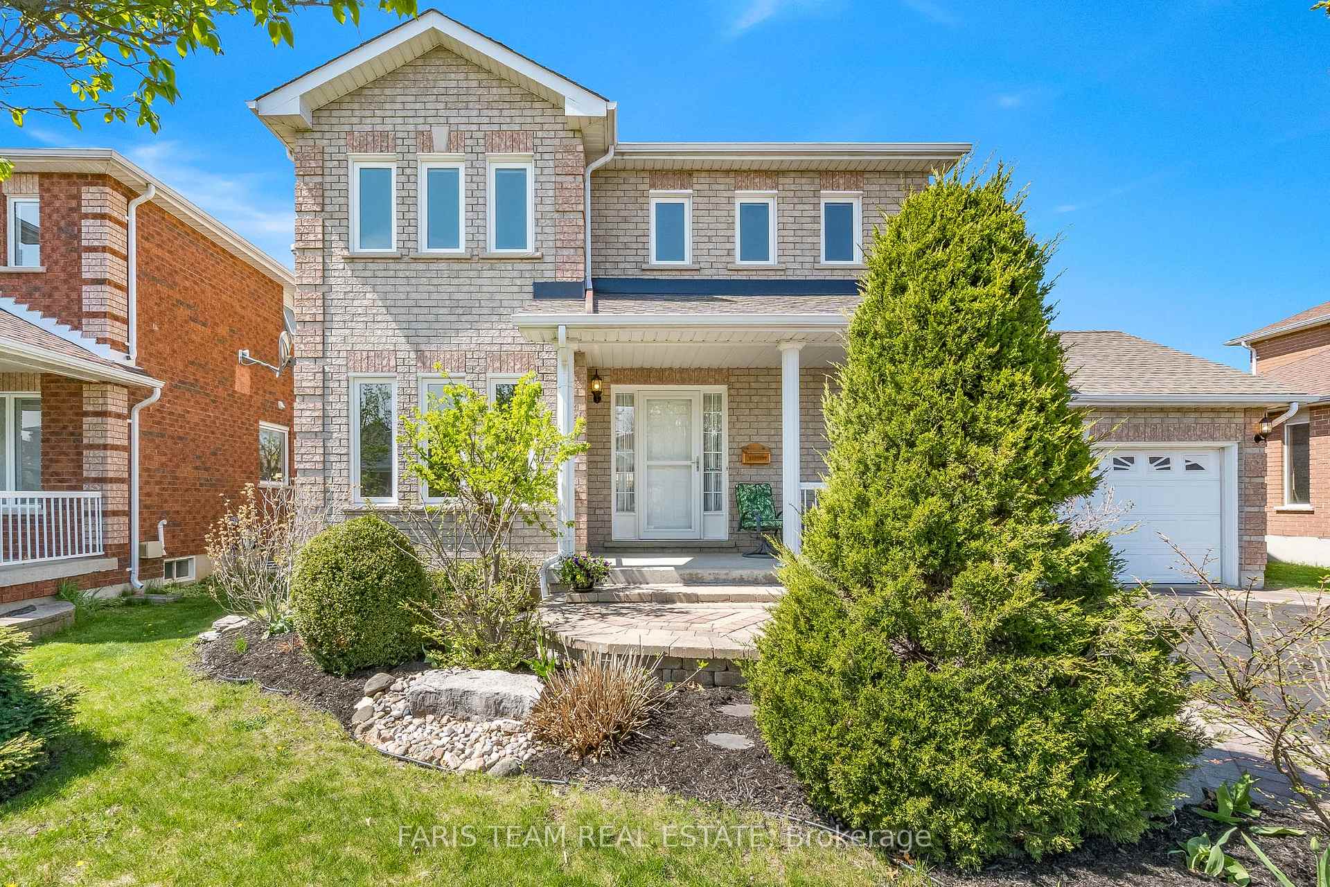 Photo 2 of 22 Watson Drive, Barrie, East Bayfield — HOMEH