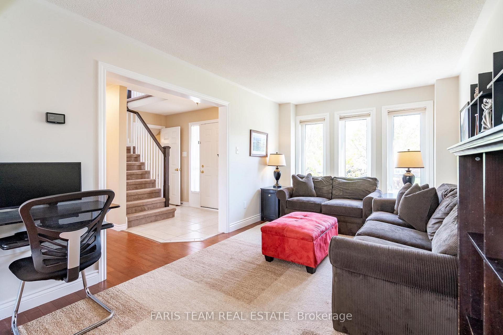 Photo 7 of 22 Watson Drive, Barrie, East Bayfield — HOMEH