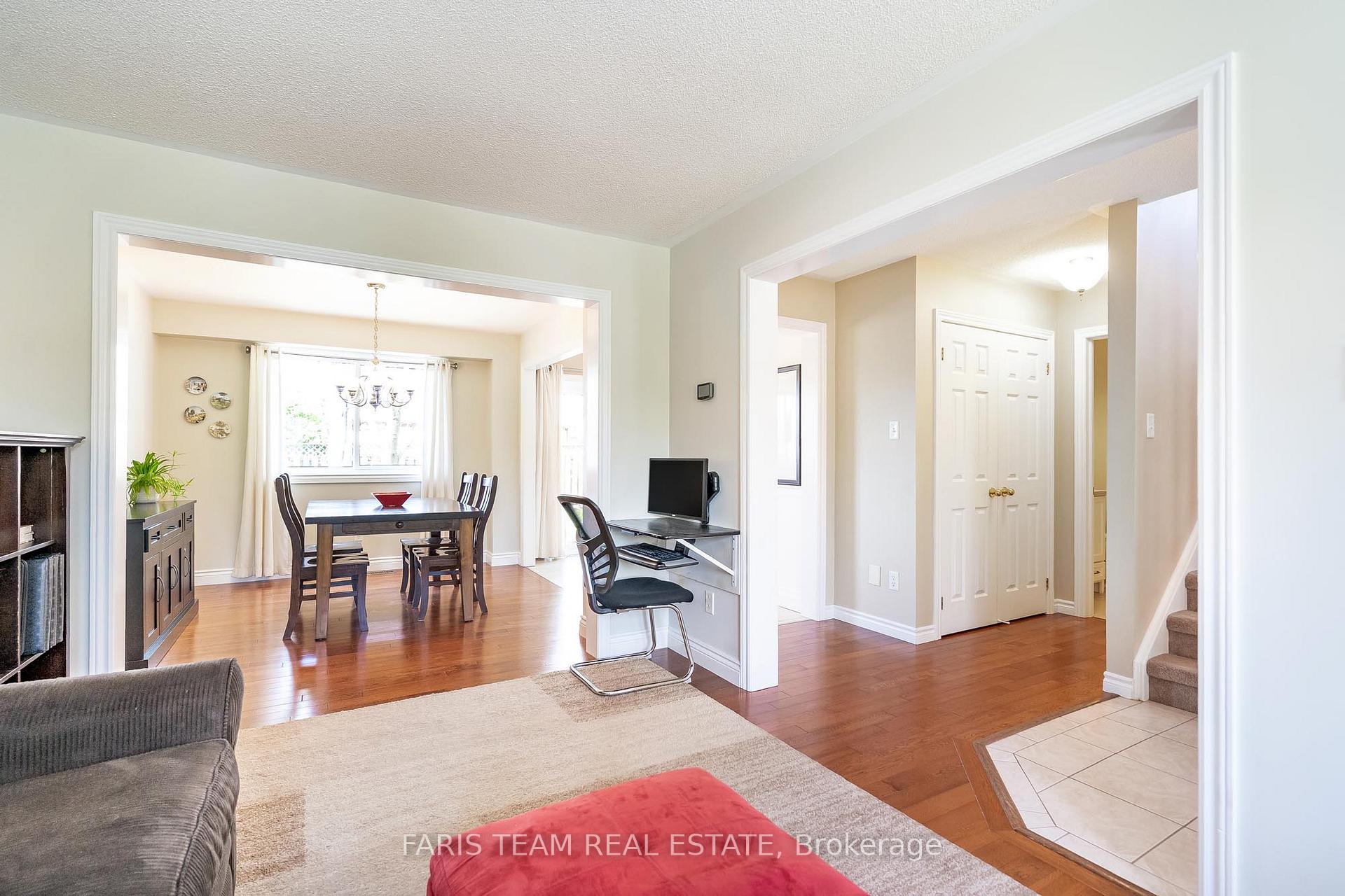 Photo 9 of 22 Watson Drive, Barrie, East Bayfield — HOMEH