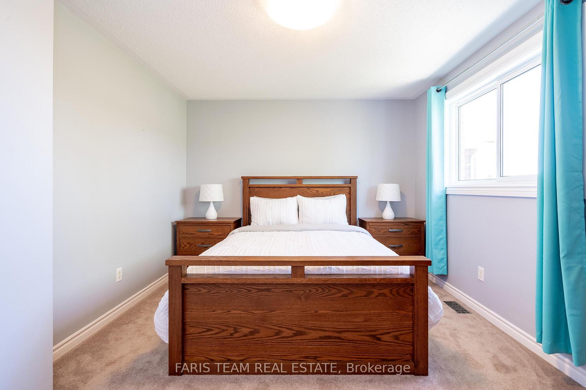 Photo 11 of 22 Watson Drive, Barrie, East Bayfield — HOMEH