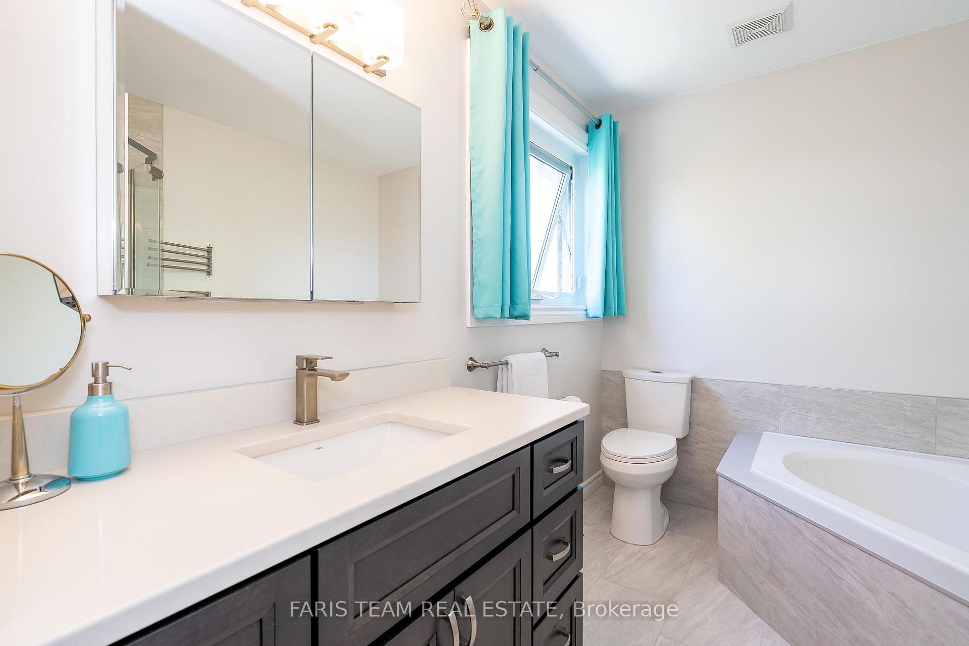 Photo 12 of 22 Watson Drive, Barrie, East Bayfield — HOMEH