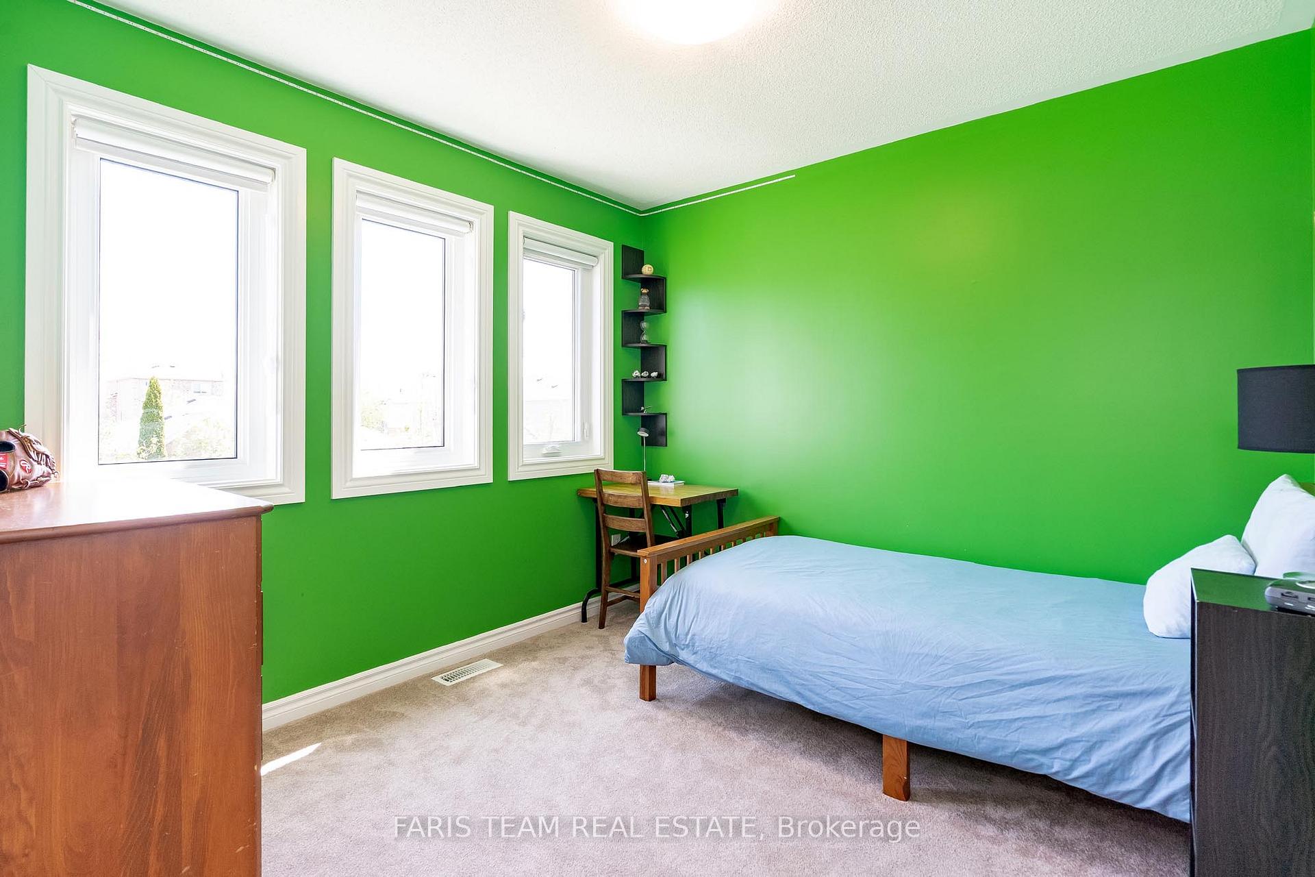 Photo 14 of 22 Watson Drive, Barrie, East Bayfield — HOMEH