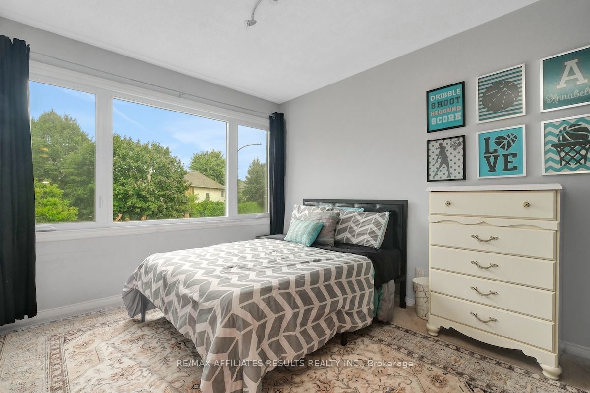 Photo 76 of 97 Flowertree Crescent, Ottawa, Kanata - Emerald Meadows/Trailwest — HOMEH