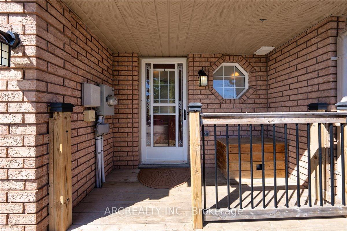 Photo 7 of 18 Silver Maple Crescent, Barrie, Holly — HOMEH