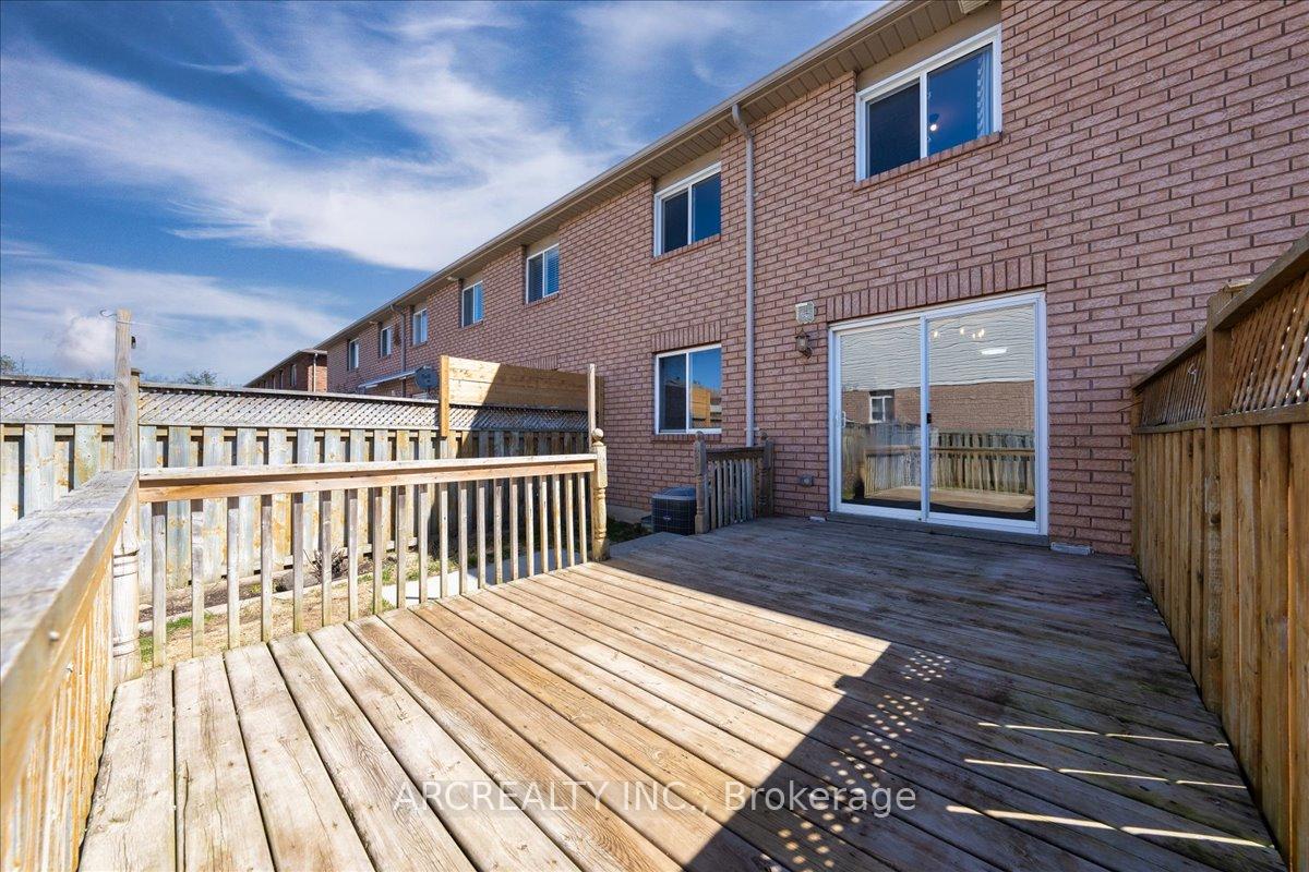 Photo 41 of 18 Silver Maple Crescent, Barrie, Holly — HOMEH