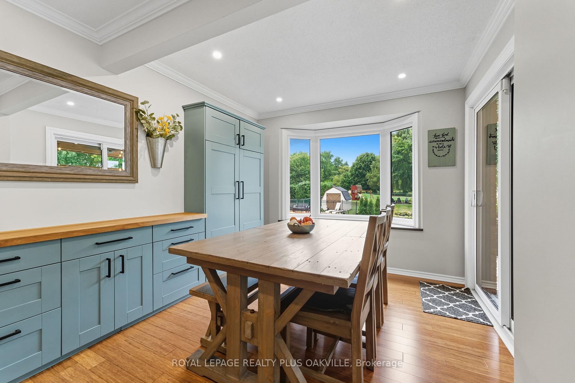 Photo 13 of 9904 Dickenson Road W, Hamilton, Rural Glanbrook — HOMEH