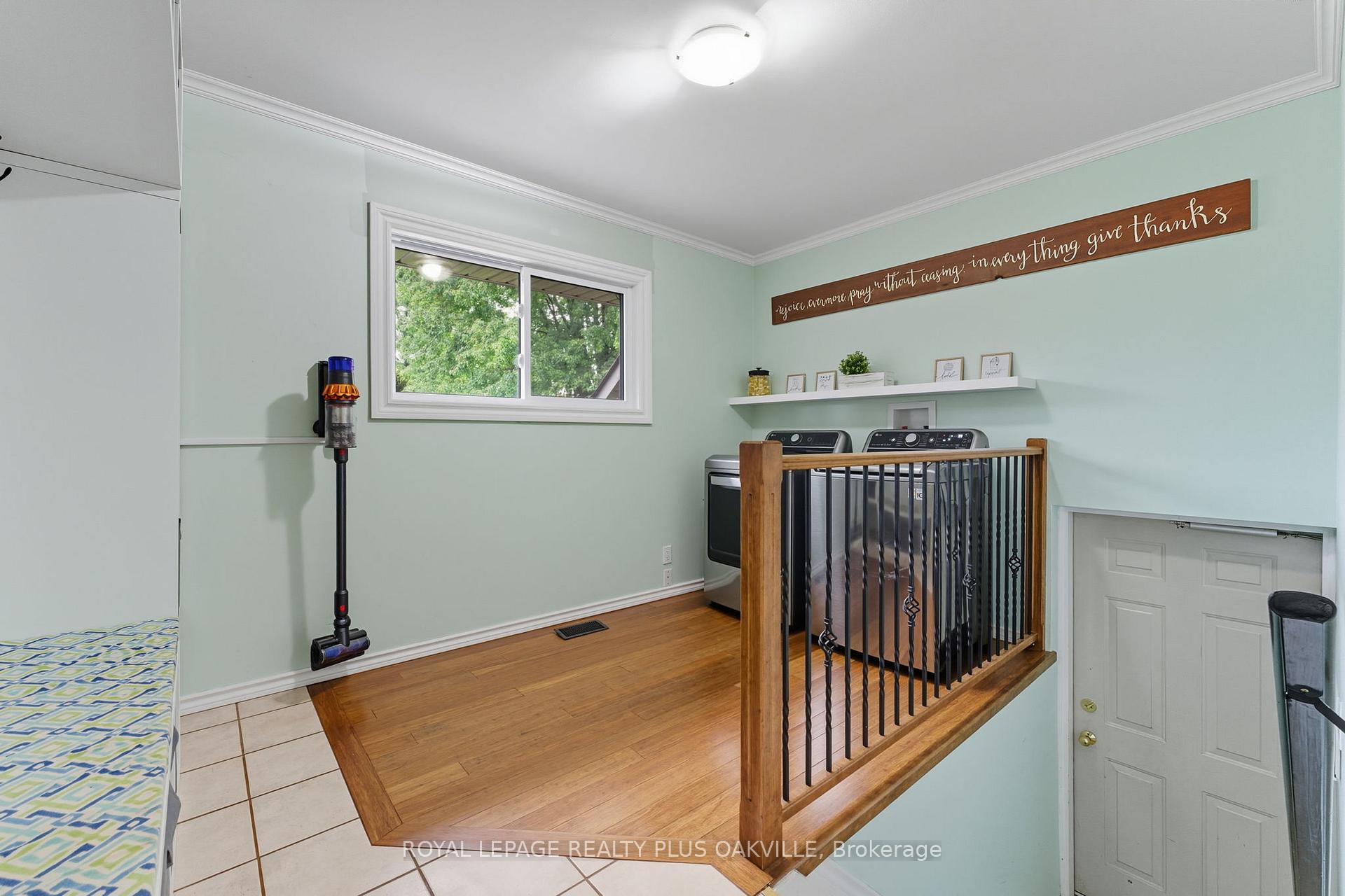 Photo 20 of 9904 Dickenson Road W, Hamilton, Rural Glanbrook — HOMEH