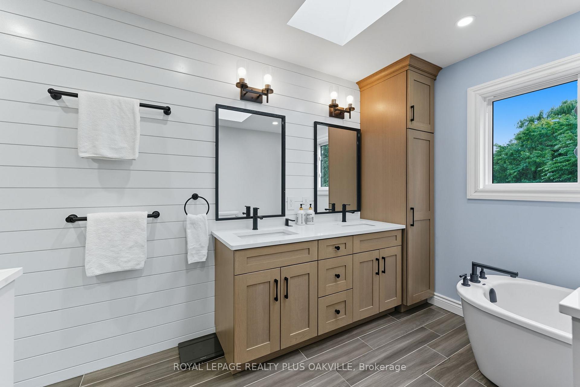 Photo 24 of 9904 Dickenson Road W, Hamilton, Rural Glanbrook — HOMEH