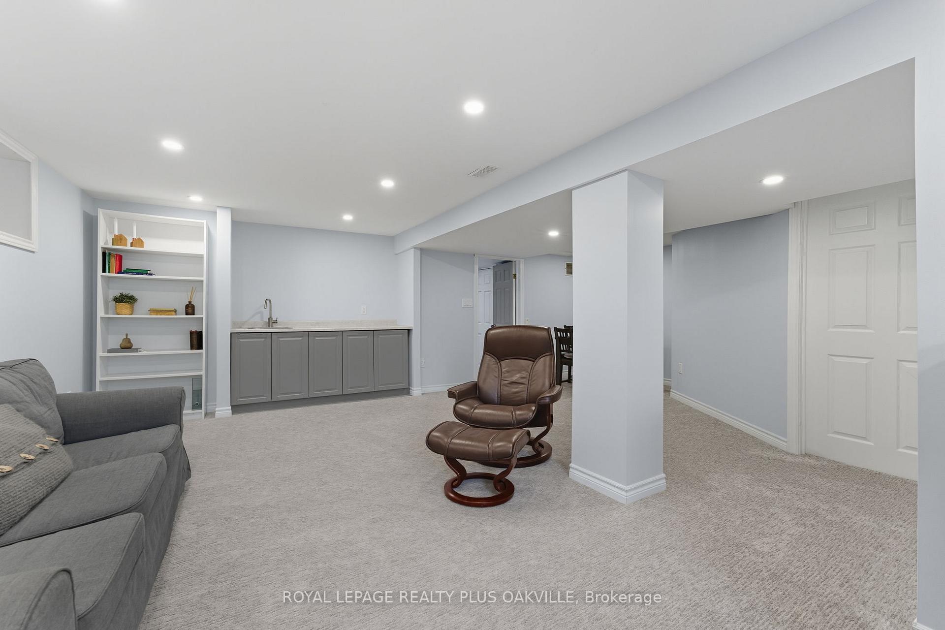 Photo 28 of 9904 Dickenson Road W, Hamilton, Rural Glanbrook — HOMEH