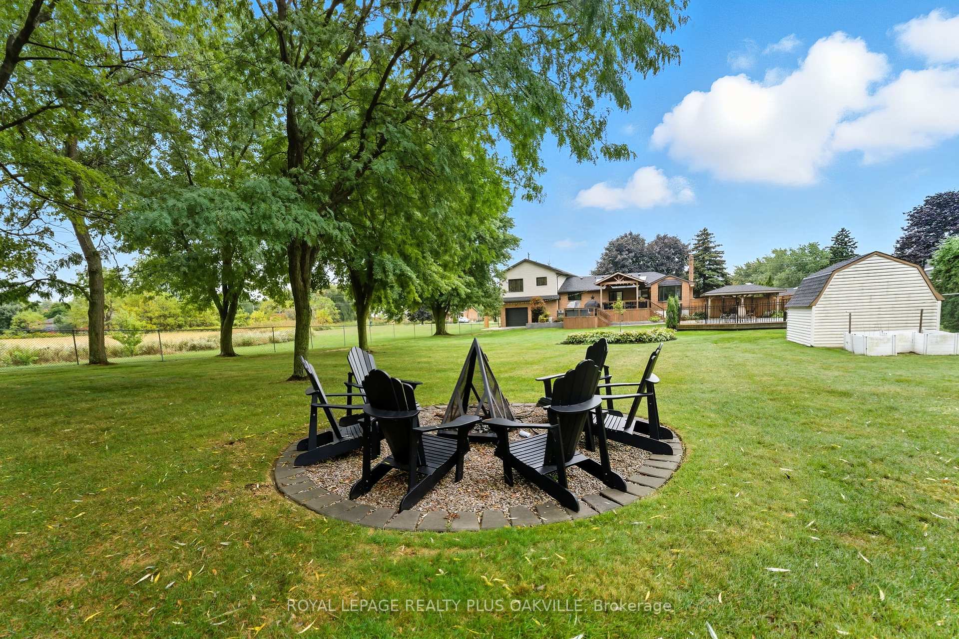 Photo 39 of 9904 Dickenson Road W, Hamilton, Rural Glanbrook — HOMEH