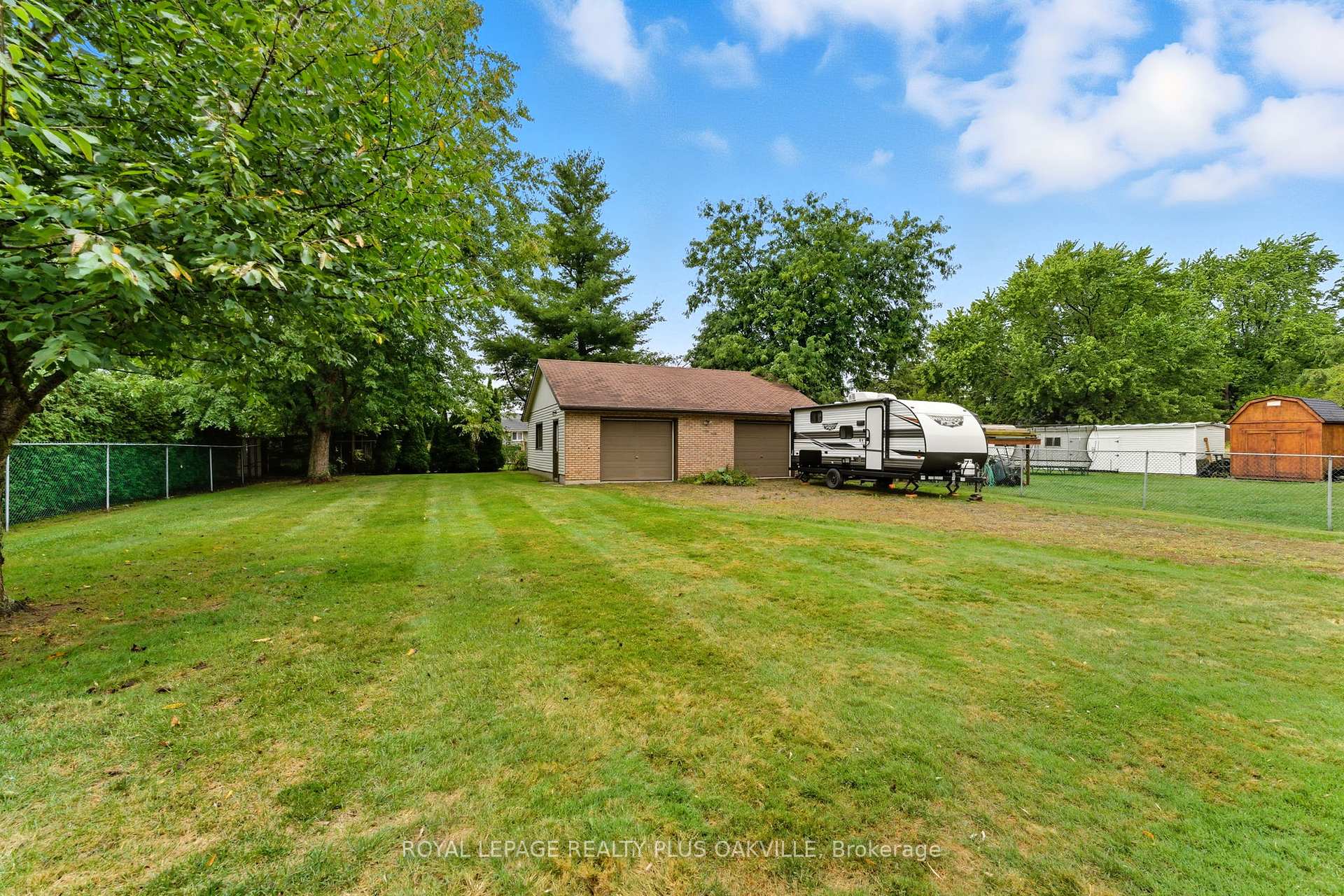 Photo 41 of 9904 Dickenson Road W, Hamilton, Rural Glanbrook — HOMEH