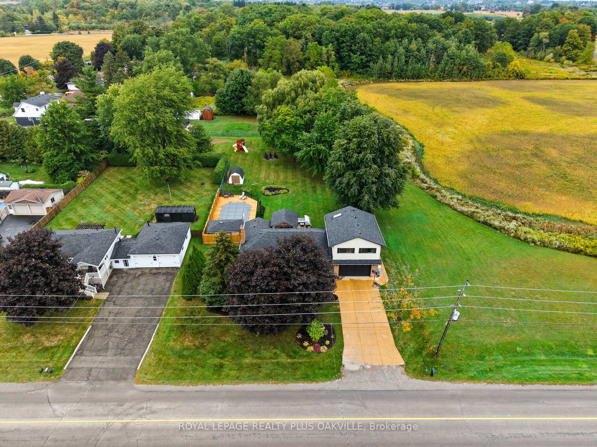 Photo 43 of 9904 Dickenson Road W, Hamilton, Rural Glanbrook — HOMEH