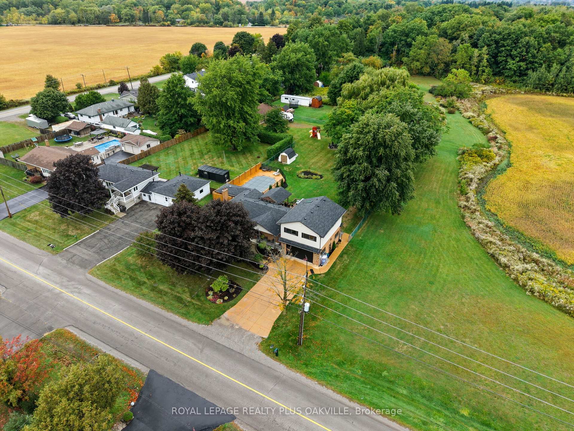 Photo 45 of 9904 Dickenson Road W, Hamilton, Rural Glanbrook — HOMEH