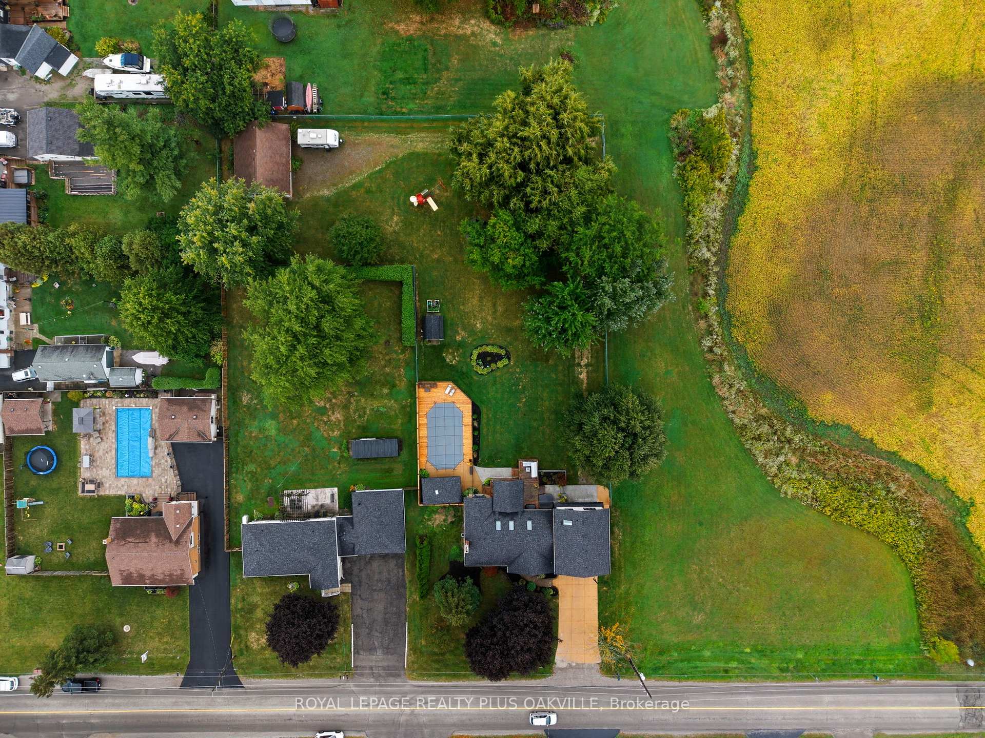 Photo 46 of 9904 Dickenson Road W, Hamilton, Rural Glanbrook — HOMEH