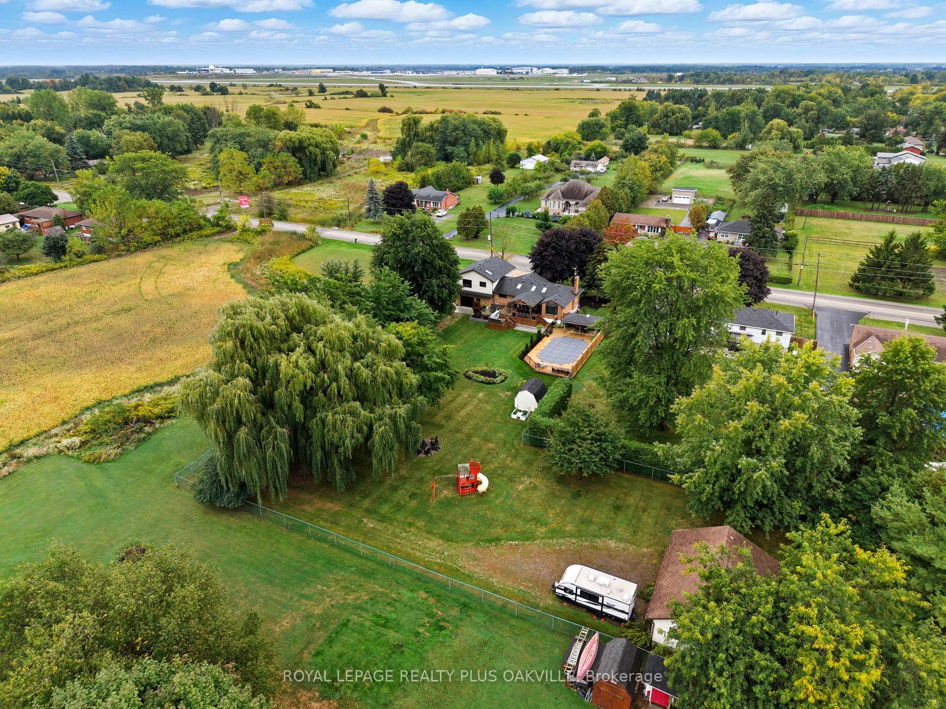 Photo 48 of 9904 Dickenson Road W, Hamilton, Rural Glanbrook — HOMEH
