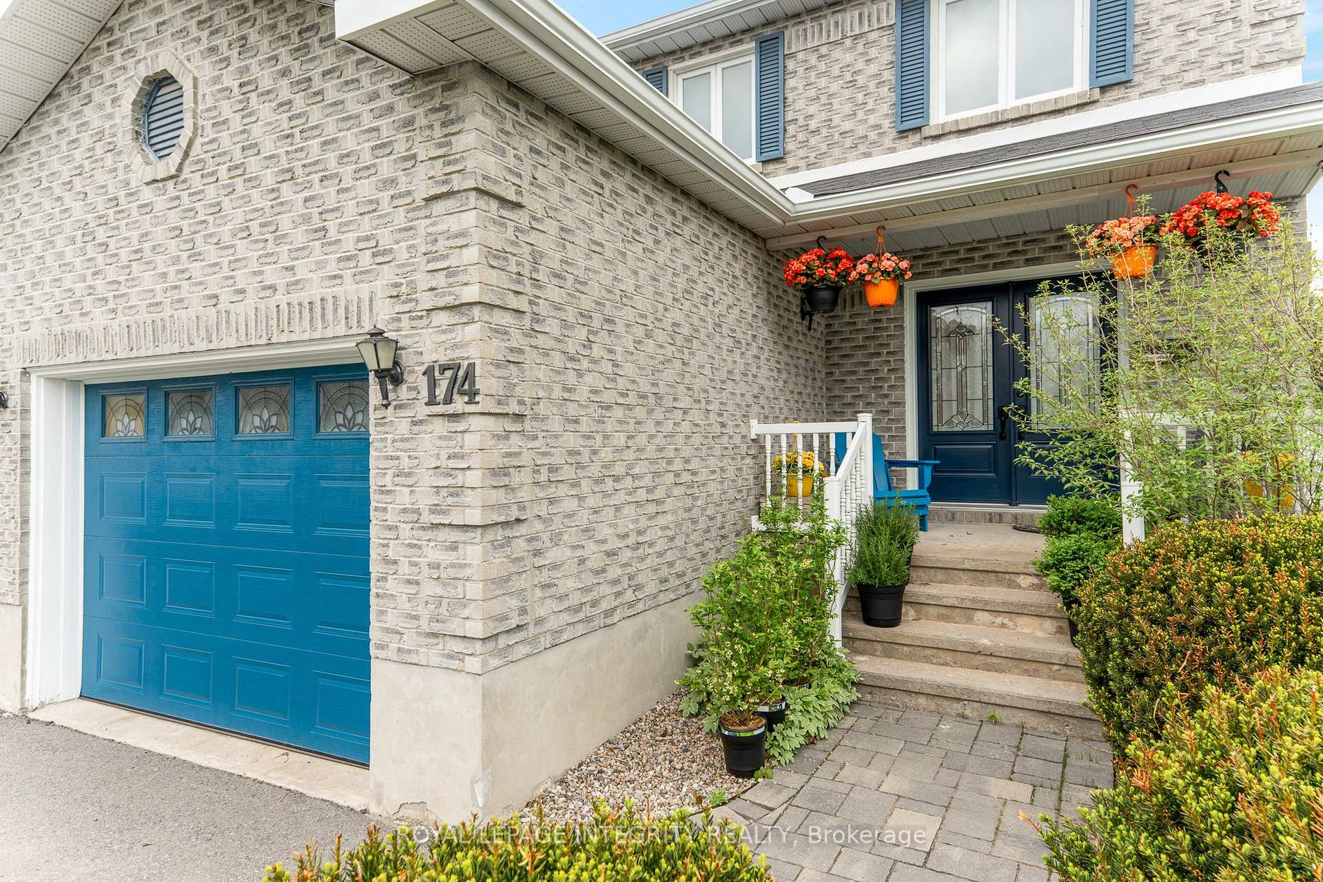 Photo 2 of 174 Tartan Drive, Ottawa, Barrhaven - Heritage Park — HOMEH