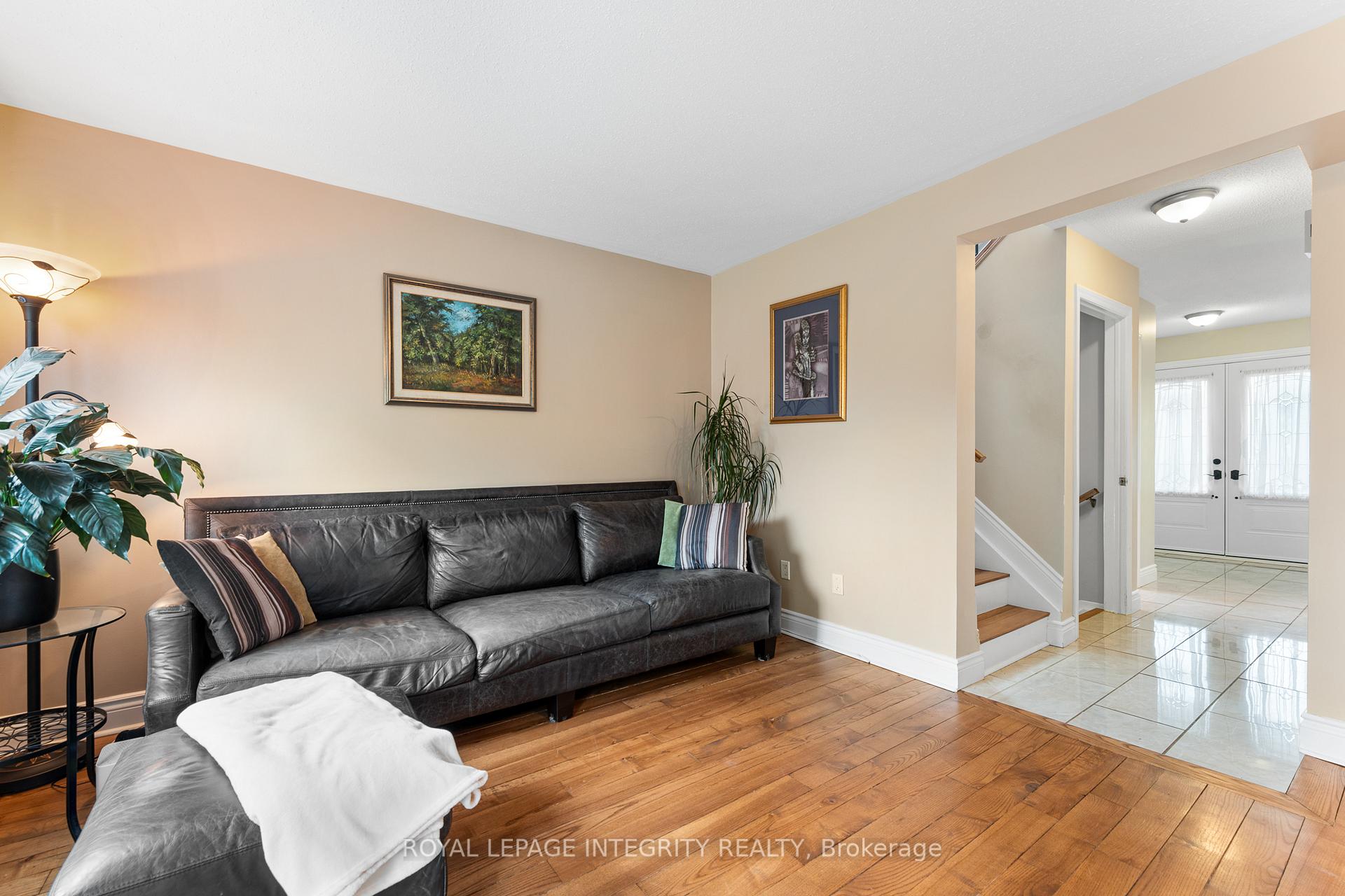Photo 11 of 174 Tartan Drive, Ottawa, Barrhaven - Heritage Park — HOMEH