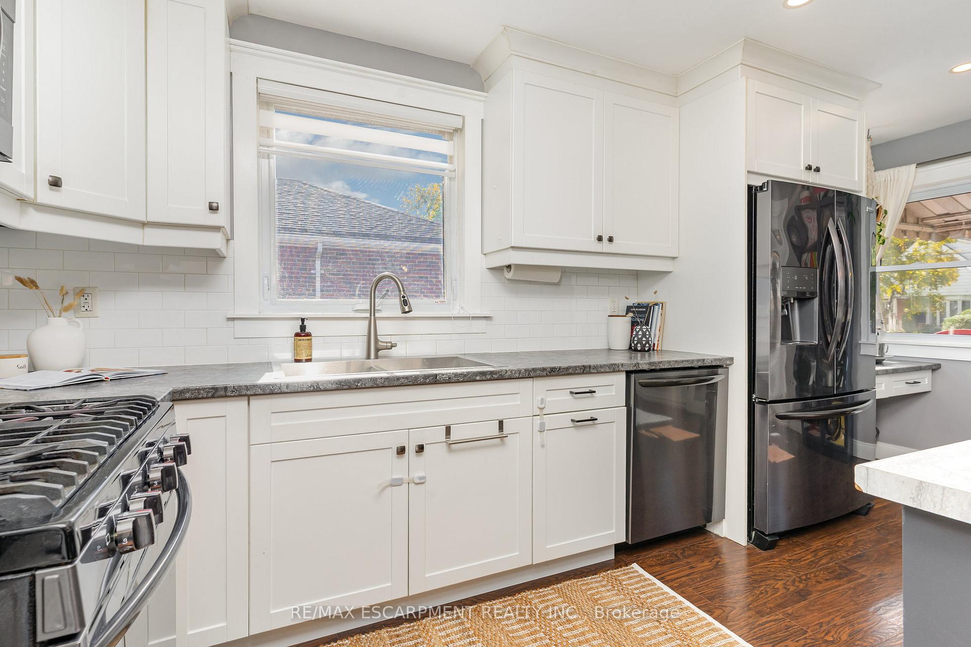 Photo 5 of 55 East 44th Street, Hamilton, Sunninghill — HOMEH