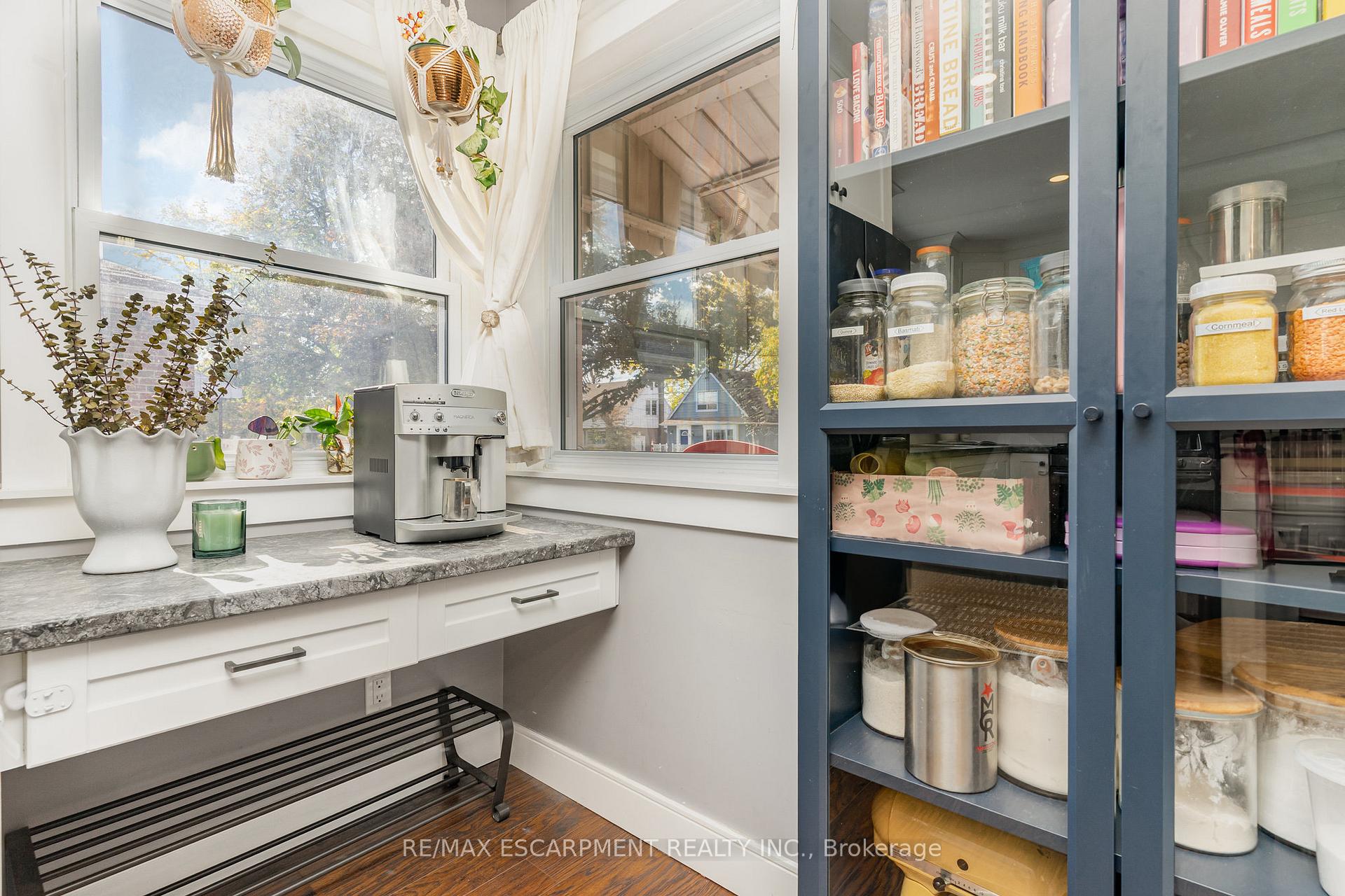 Photo 7 of 55 East 44th Street, Hamilton, Sunninghill — HOMEH