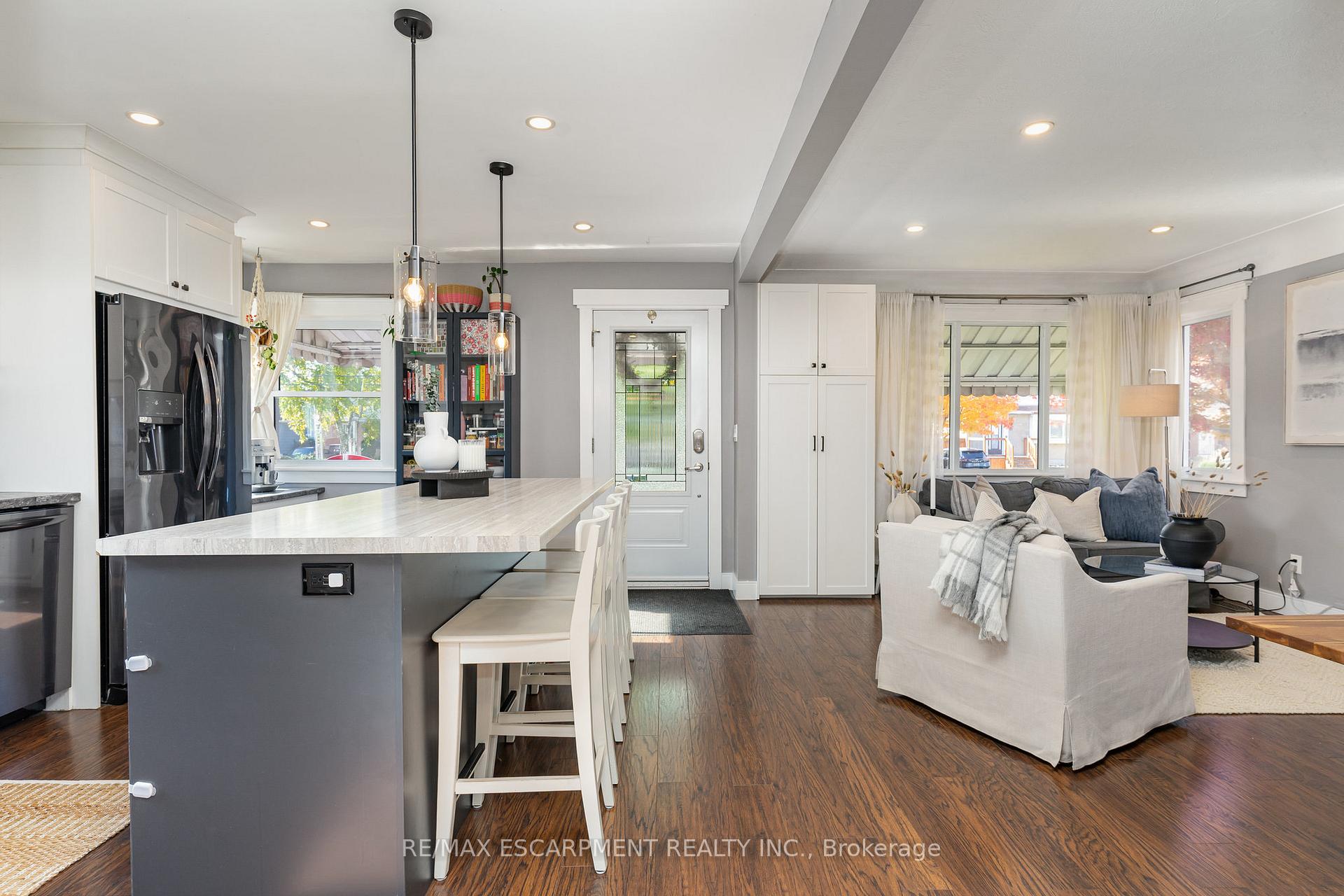 Photo 8 of 55 East 44th Street, Hamilton, Sunninghill — HOMEH