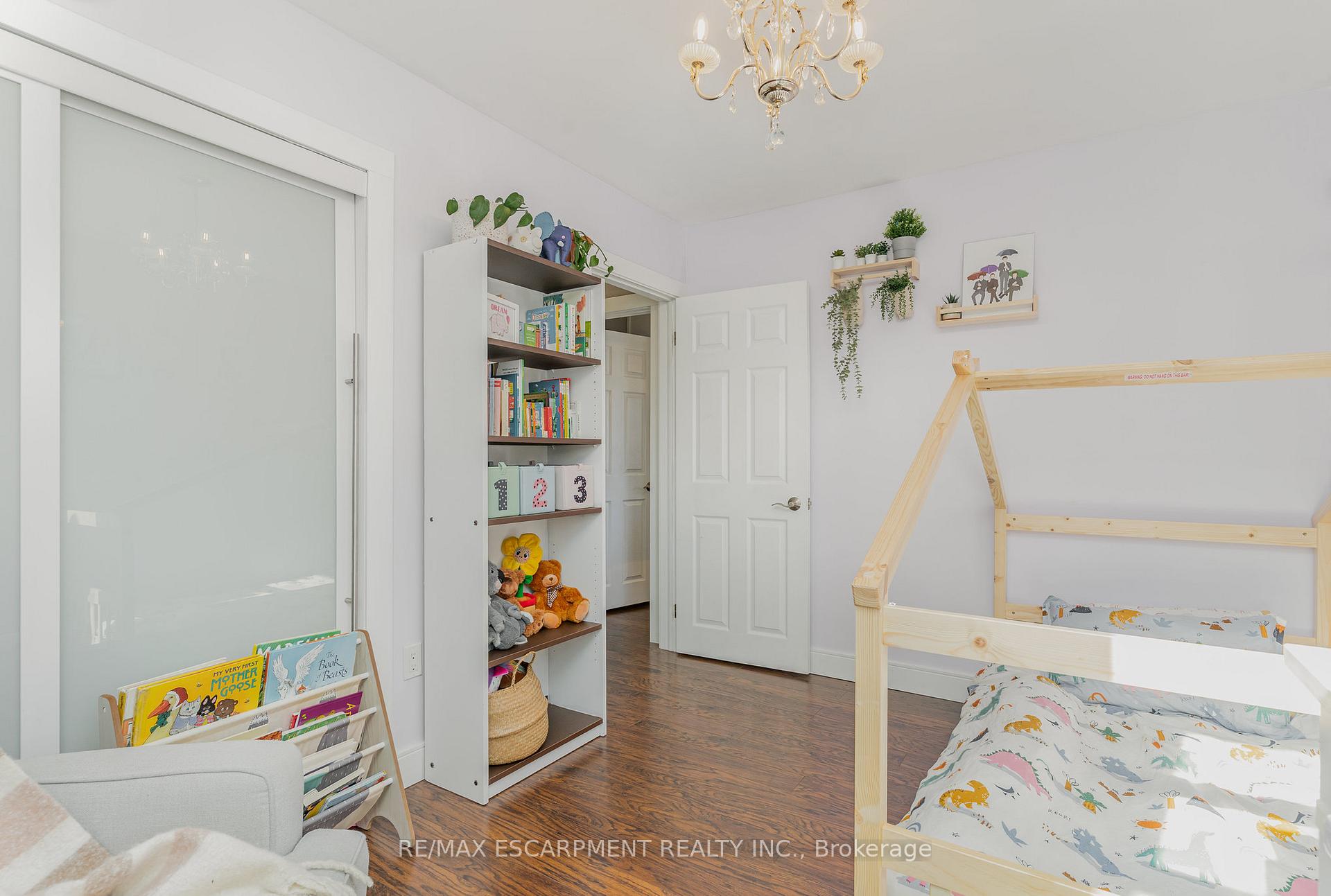 Photo 19 of 55 East 44th Street, Hamilton, Sunninghill — HOMEH