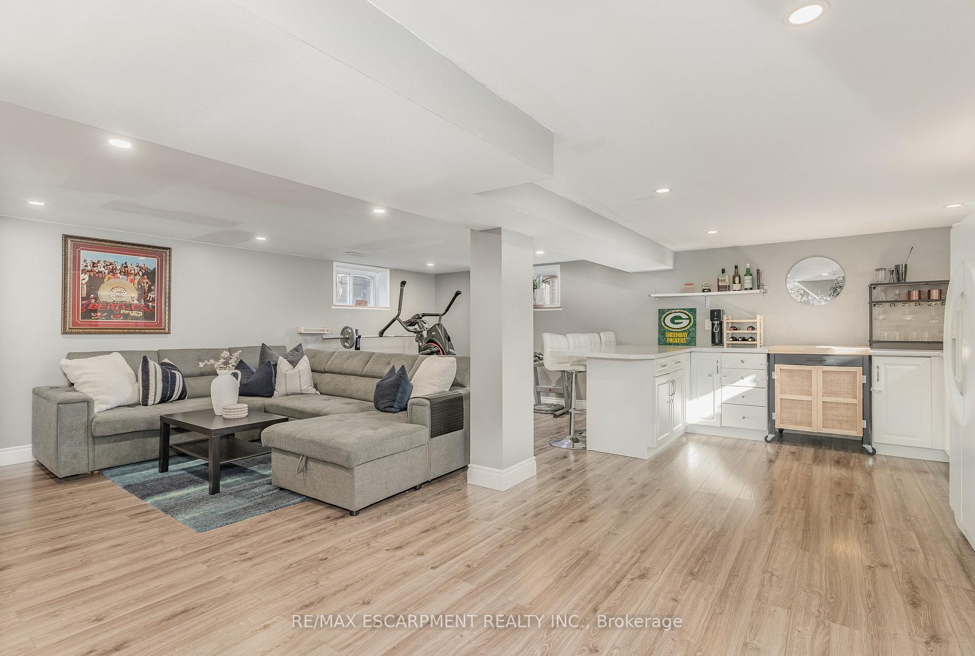 Photo 23 of 55 East 44th Street, Hamilton, Sunninghill — HOMEH