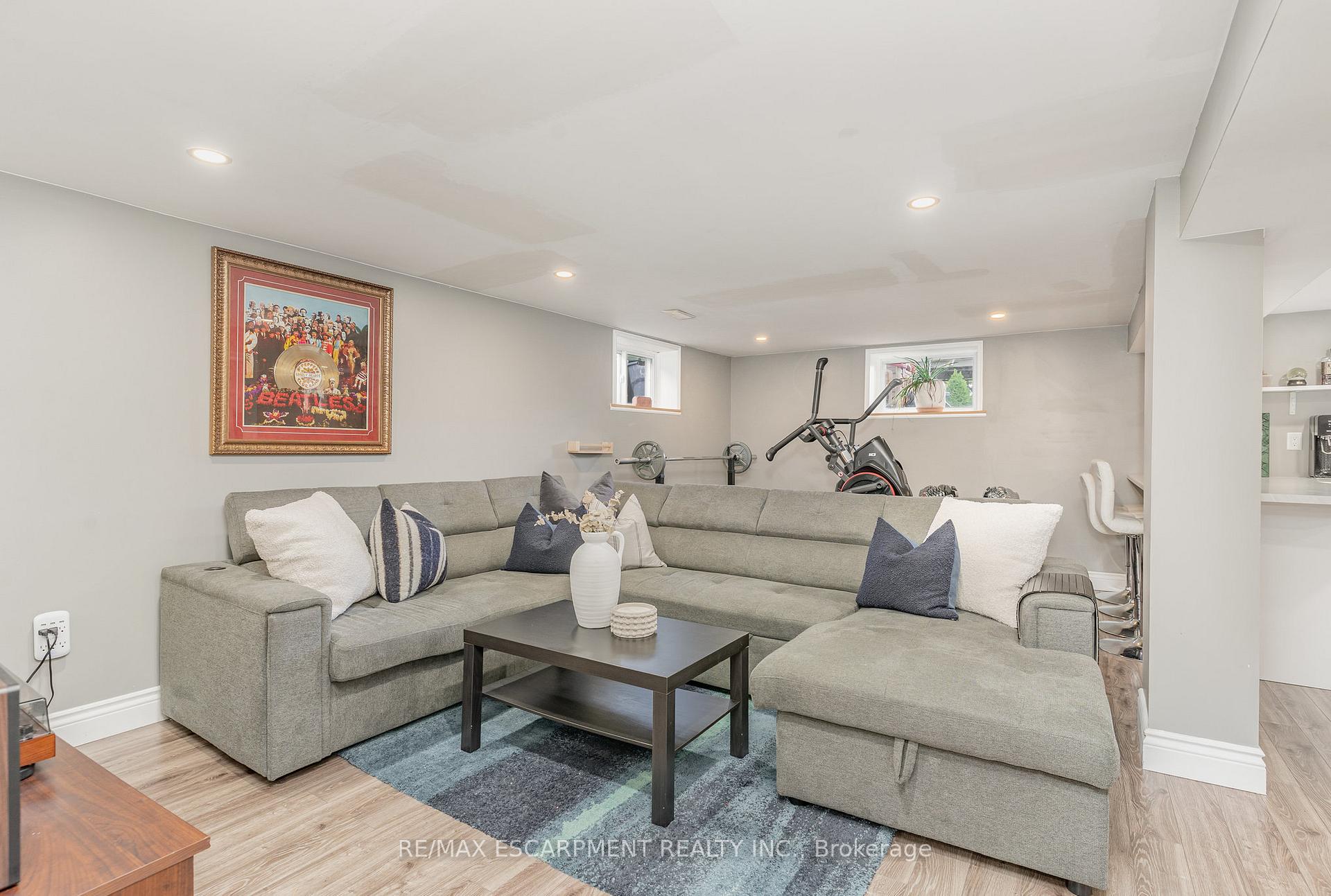 Photo 25 of 55 East 44th Street, Hamilton, Sunninghill — HOMEH