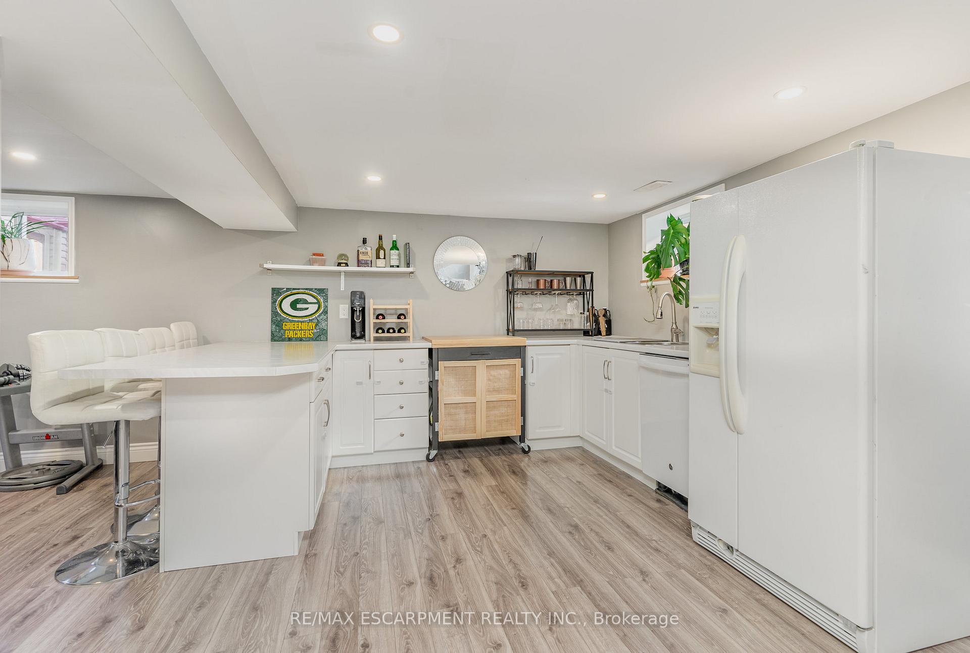 Photo 26 of 55 East 44th Street, Hamilton, Sunninghill — HOMEH