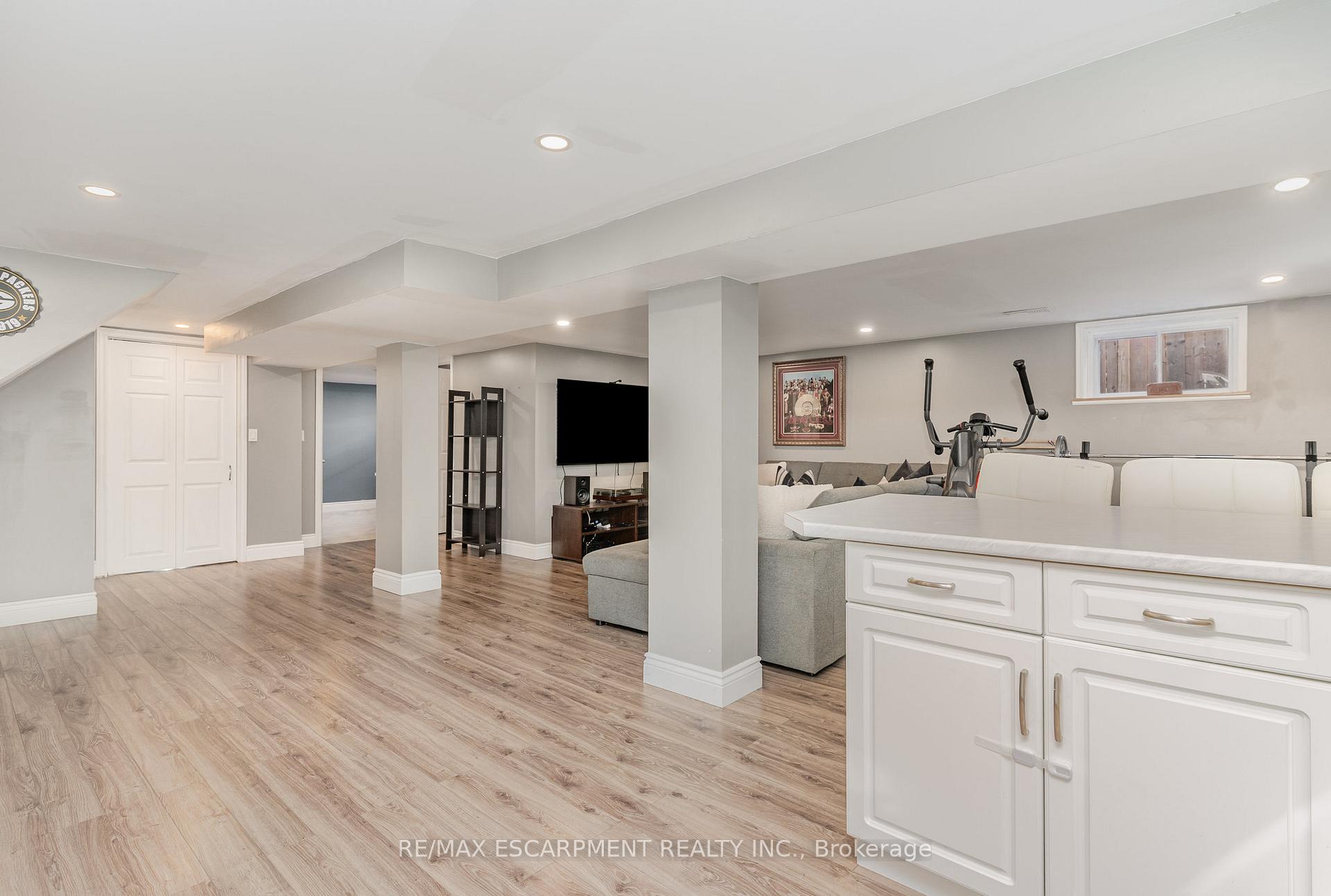 Photo 28 of 55 East 44th Street, Hamilton, Sunninghill — HOMEH