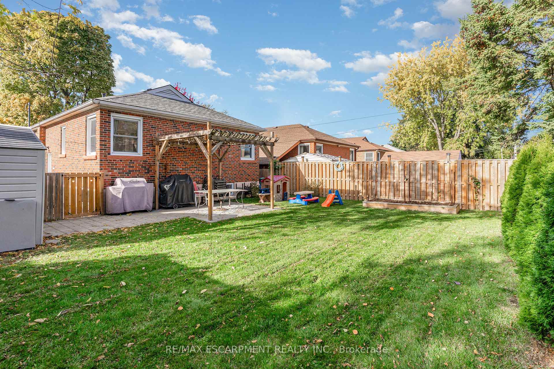 Photo 34 of 55 East 44th Street, Hamilton, Sunninghill — HOMEH