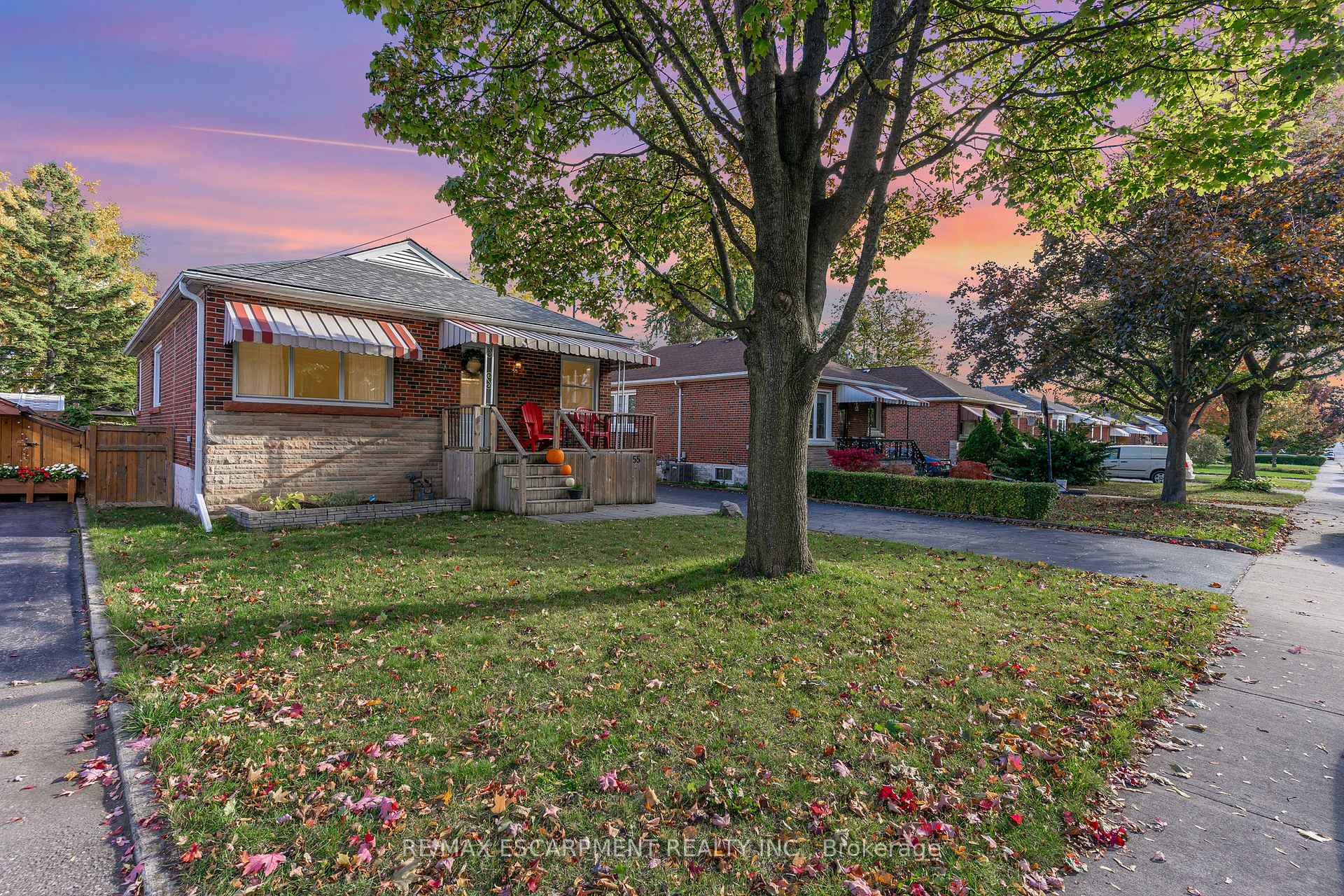 Photo 35 of 55 East 44th Street, Hamilton, Sunninghill — HOMEH