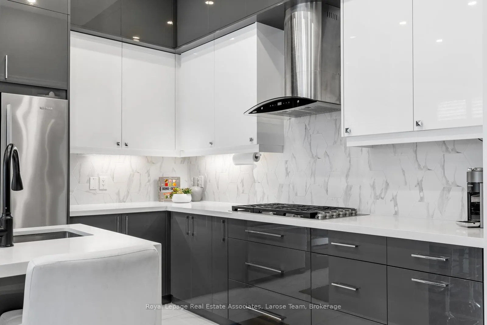 Photo 18 of Unit Main & 2nd Flr., 26 Perdita Road, Brampton, Bram West — HOMEH