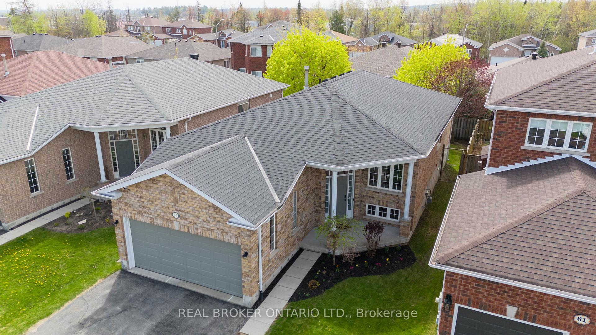 Photo 4 of 59 Jagges Drive, Barrie, Edgehill Drive — HOMEH