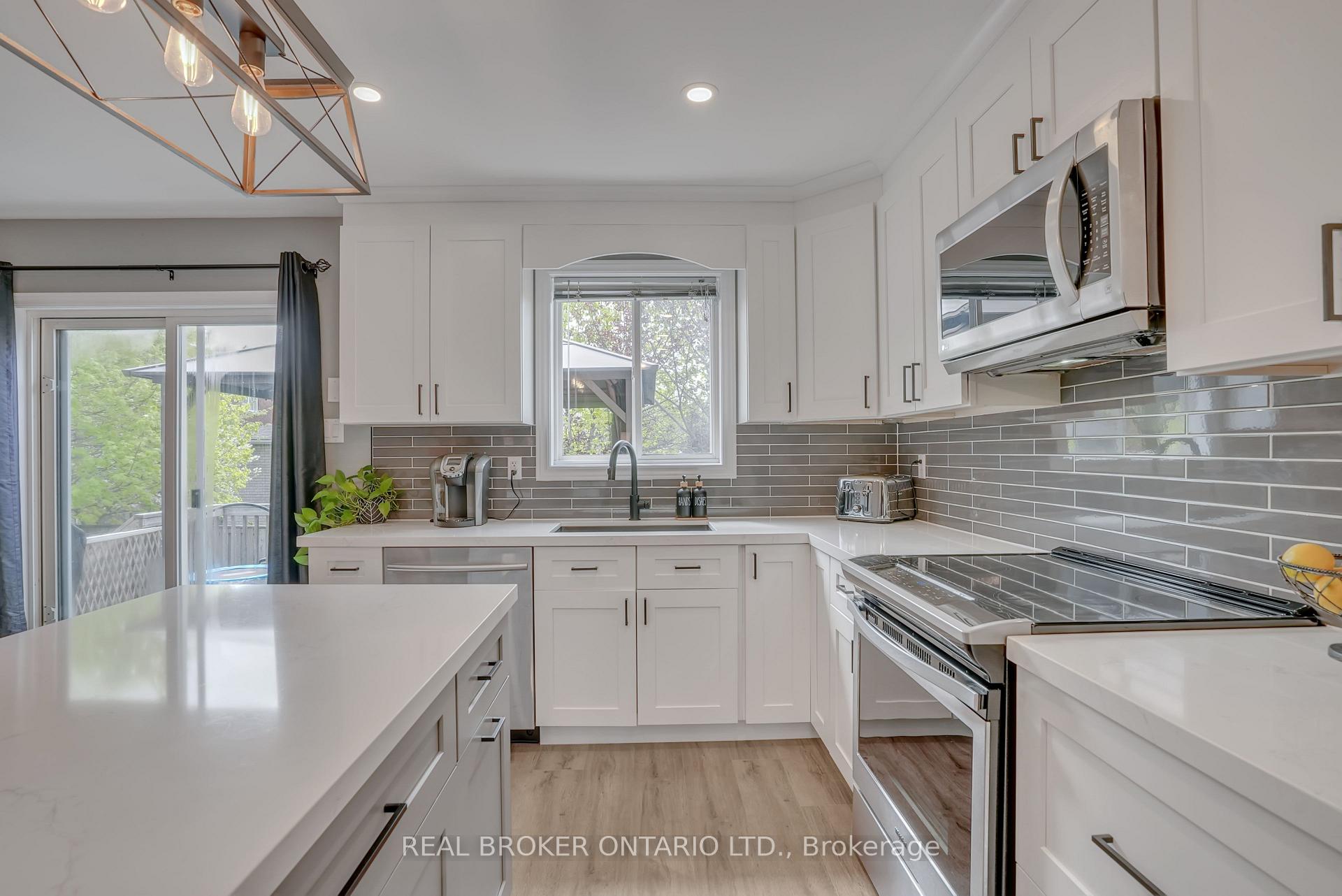 Photo 6 of 59 Jagges Drive, Barrie, Edgehill Drive — HOMEH