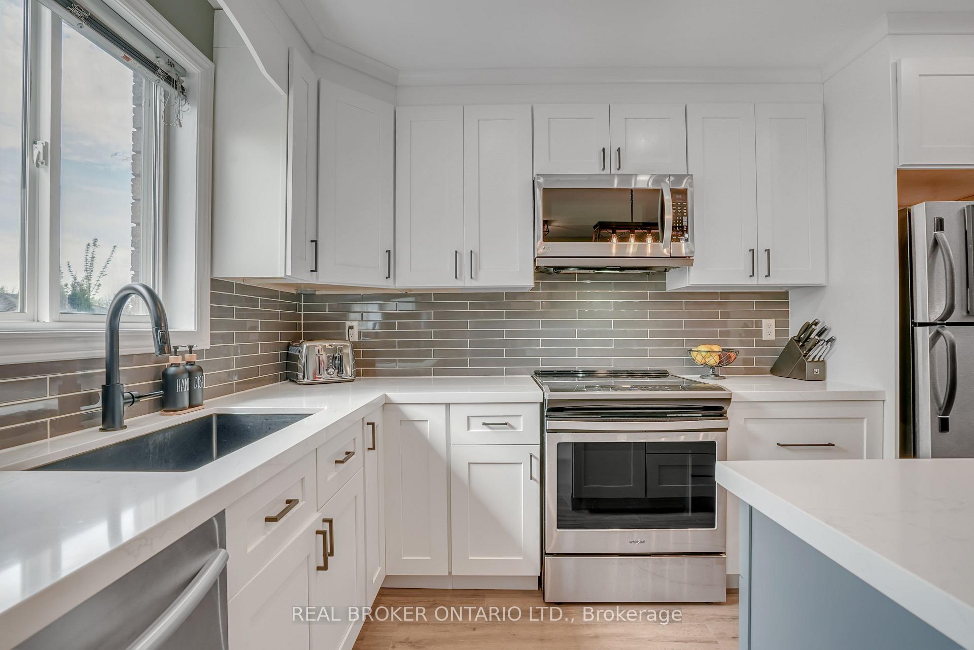Photo 7 of 59 Jagges Drive, Barrie, Edgehill Drive — HOMEH