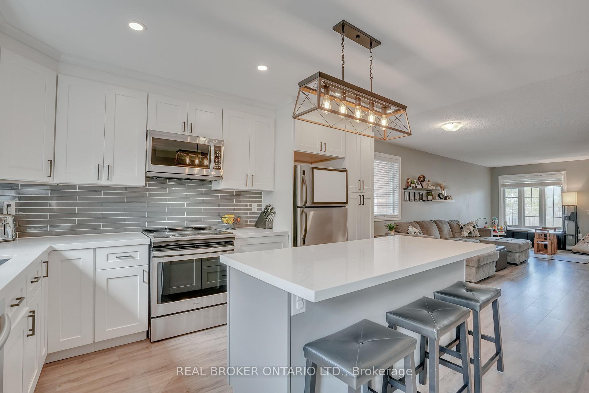 Photo 8 of 59 Jagges Drive, Barrie, Edgehill Drive — HOMEH