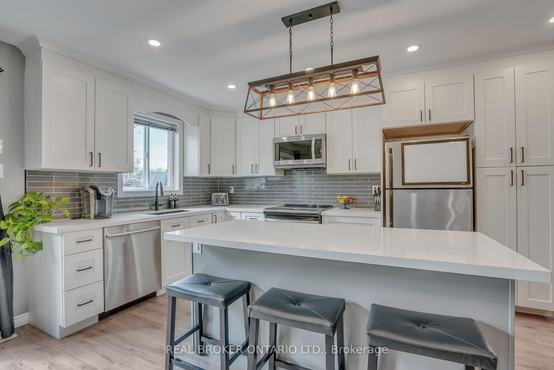 Photo 9 of 59 Jagges Drive, Barrie, Edgehill Drive — HOMEH