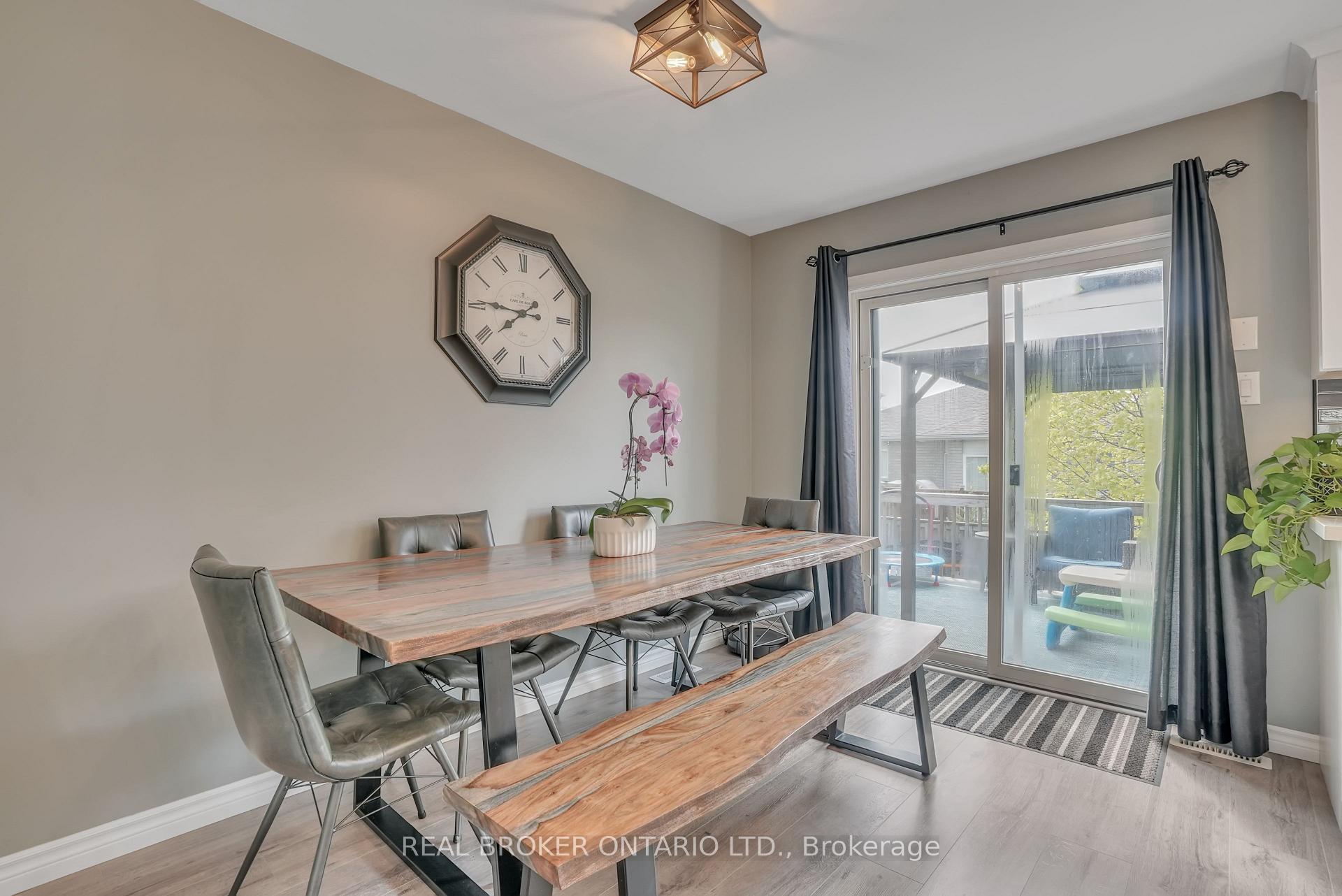Photo 10 of 59 Jagges Drive, Barrie, Edgehill Drive — HOMEH
