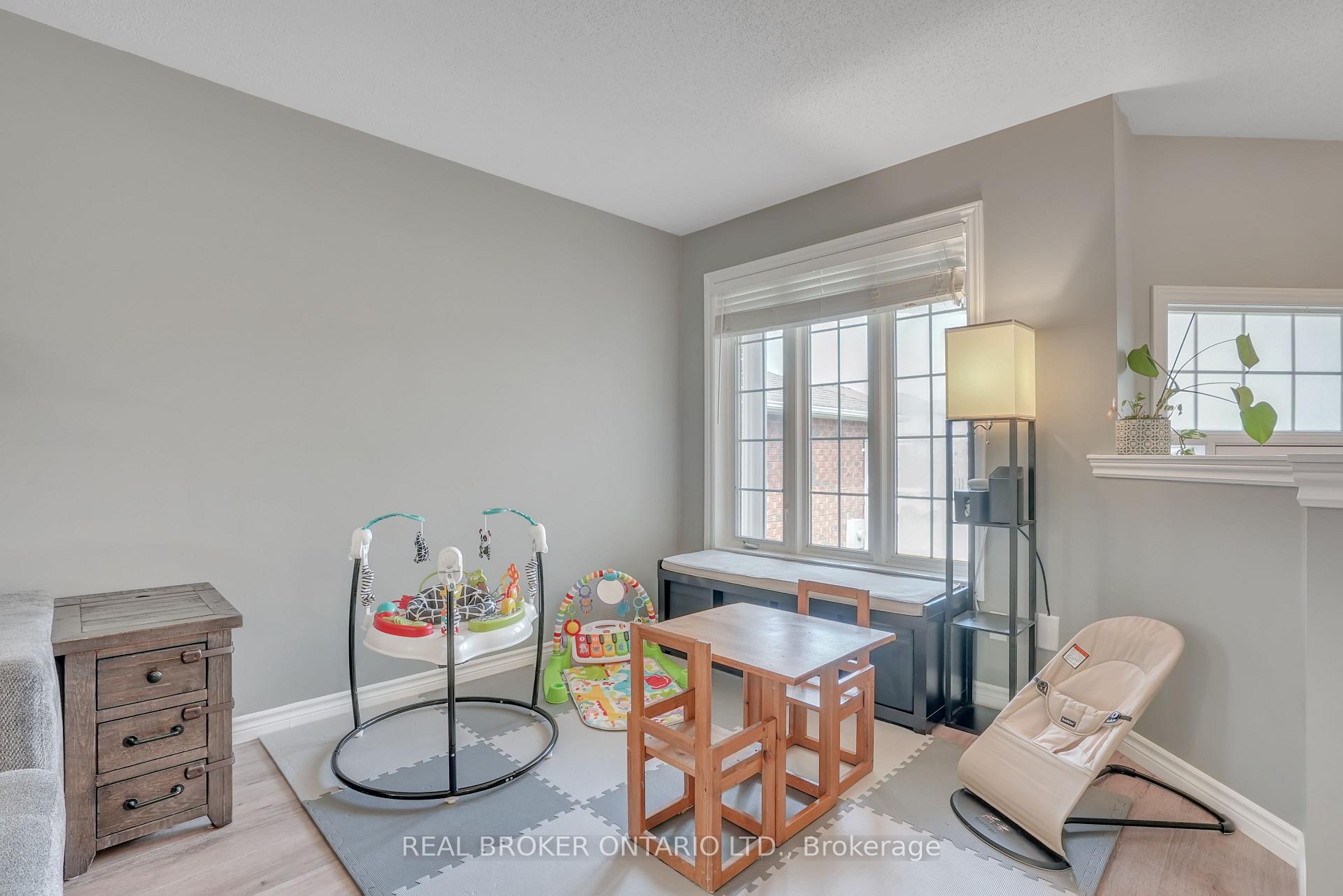 Photo 15 of 59 Jagges Drive, Barrie, Edgehill Drive — HOMEH