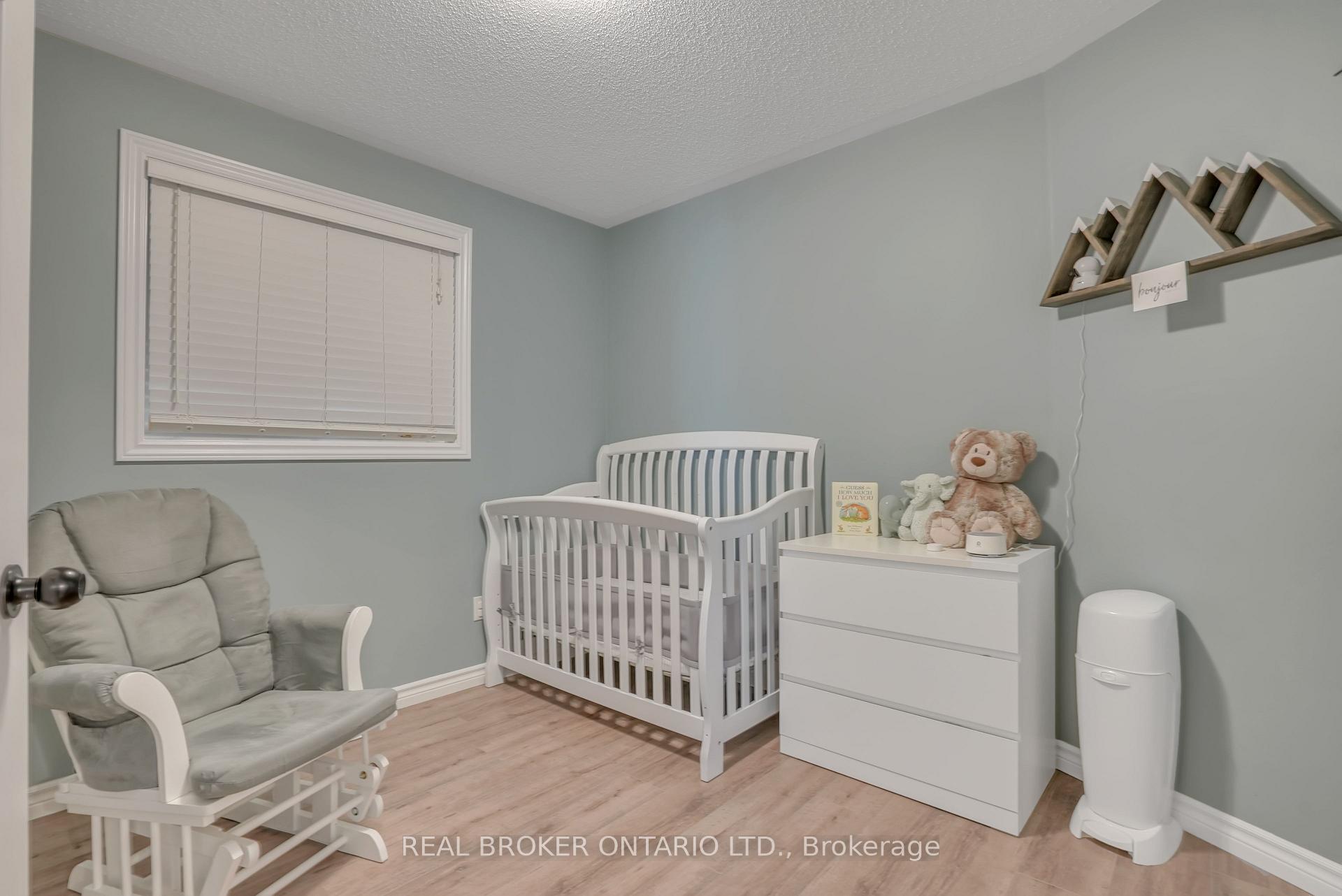 Photo 20 of 59 Jagges Drive, Barrie, Edgehill Drive — HOMEH