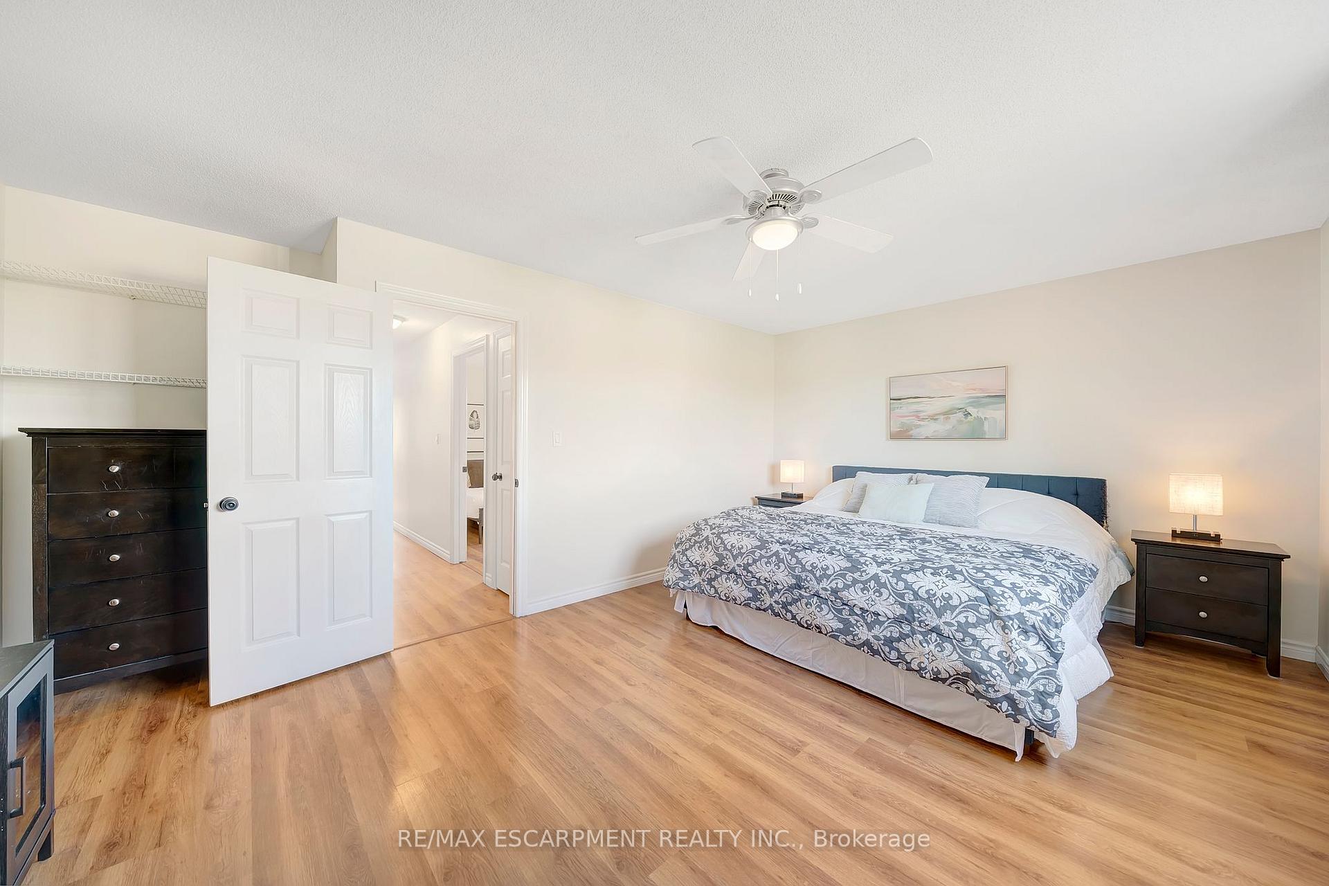 Photo 16 of 141 Templemead Drive, Hamilton, Templemead — HOMEH