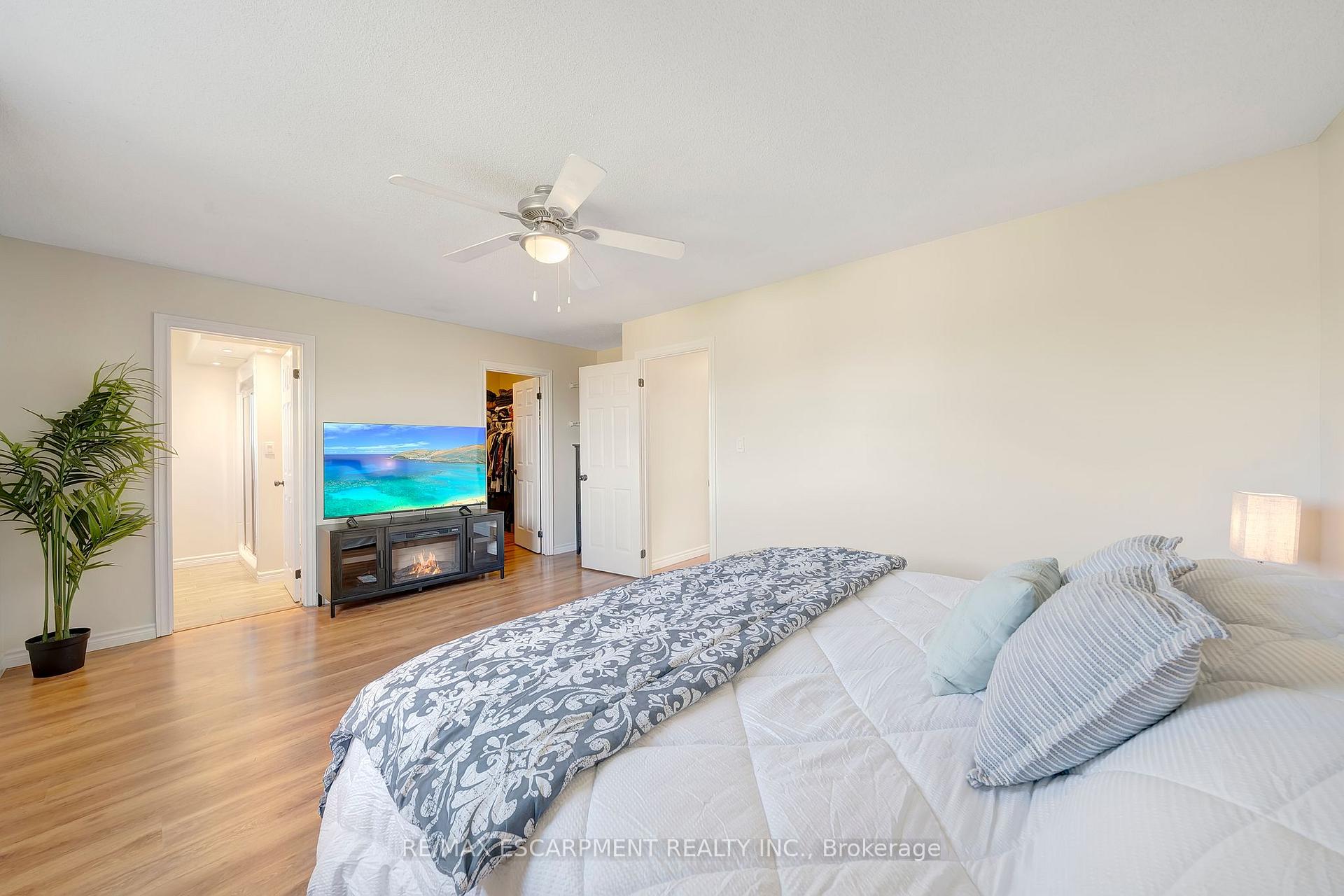 Photo 17 of 141 Templemead Drive, Hamilton, Templemead — HOMEH