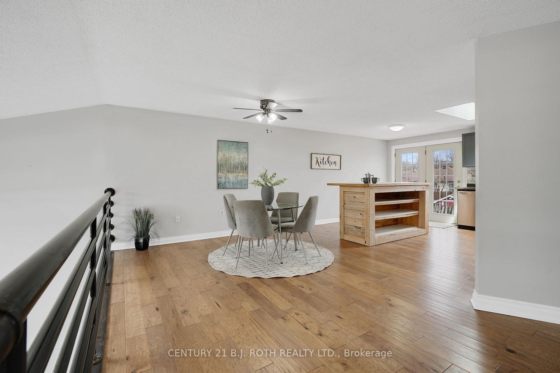 Photo 6 of 116 Shakespeare Crescent, Barrie, Letitia Heights — HOMEH