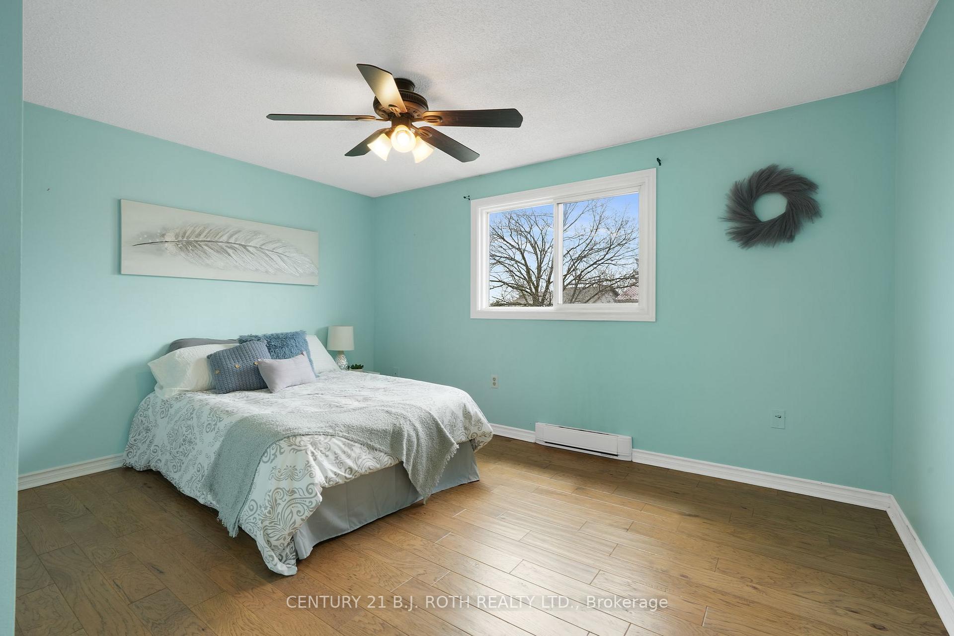 Photo 23 of 116 Shakespeare Crescent, Barrie, Letitia Heights — HOMEH